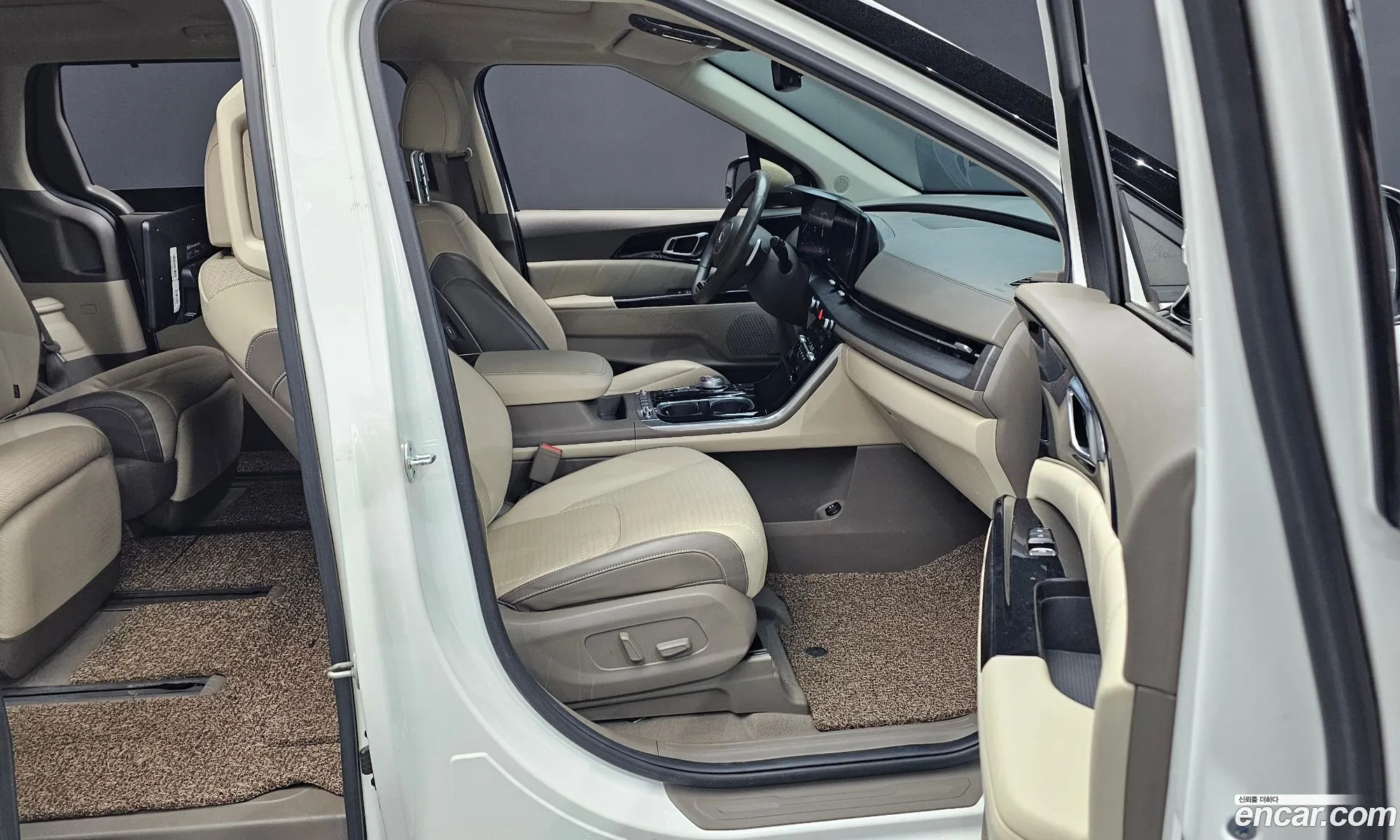 Kia Carnival 2021 — 14