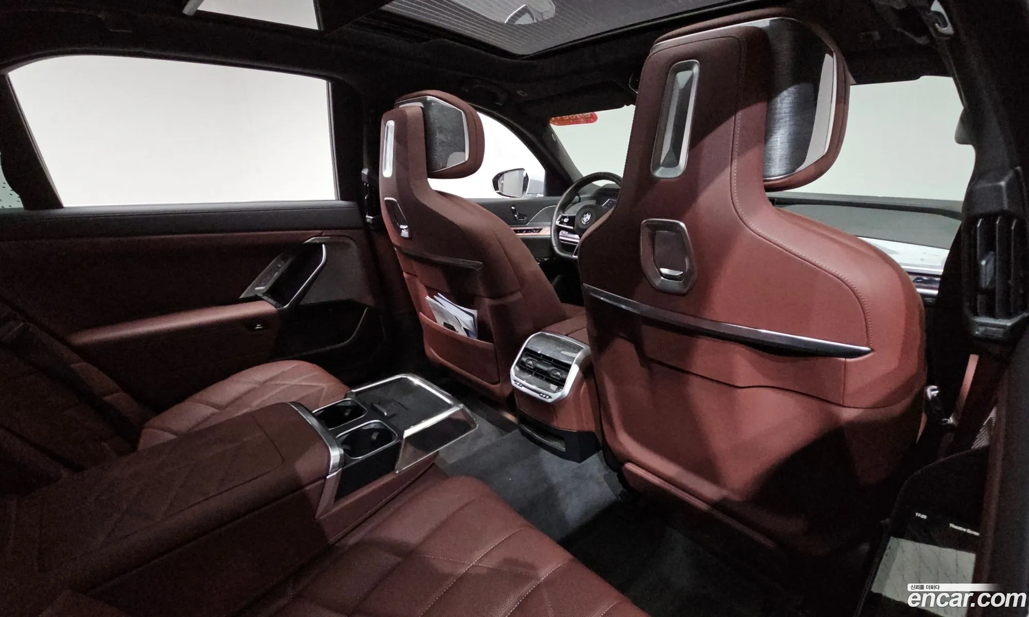 BMW 7 Series 2023 — 8