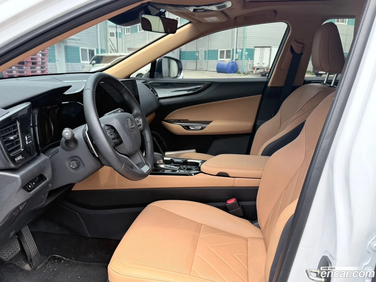 Lexus NX450h+ 2026 — 3