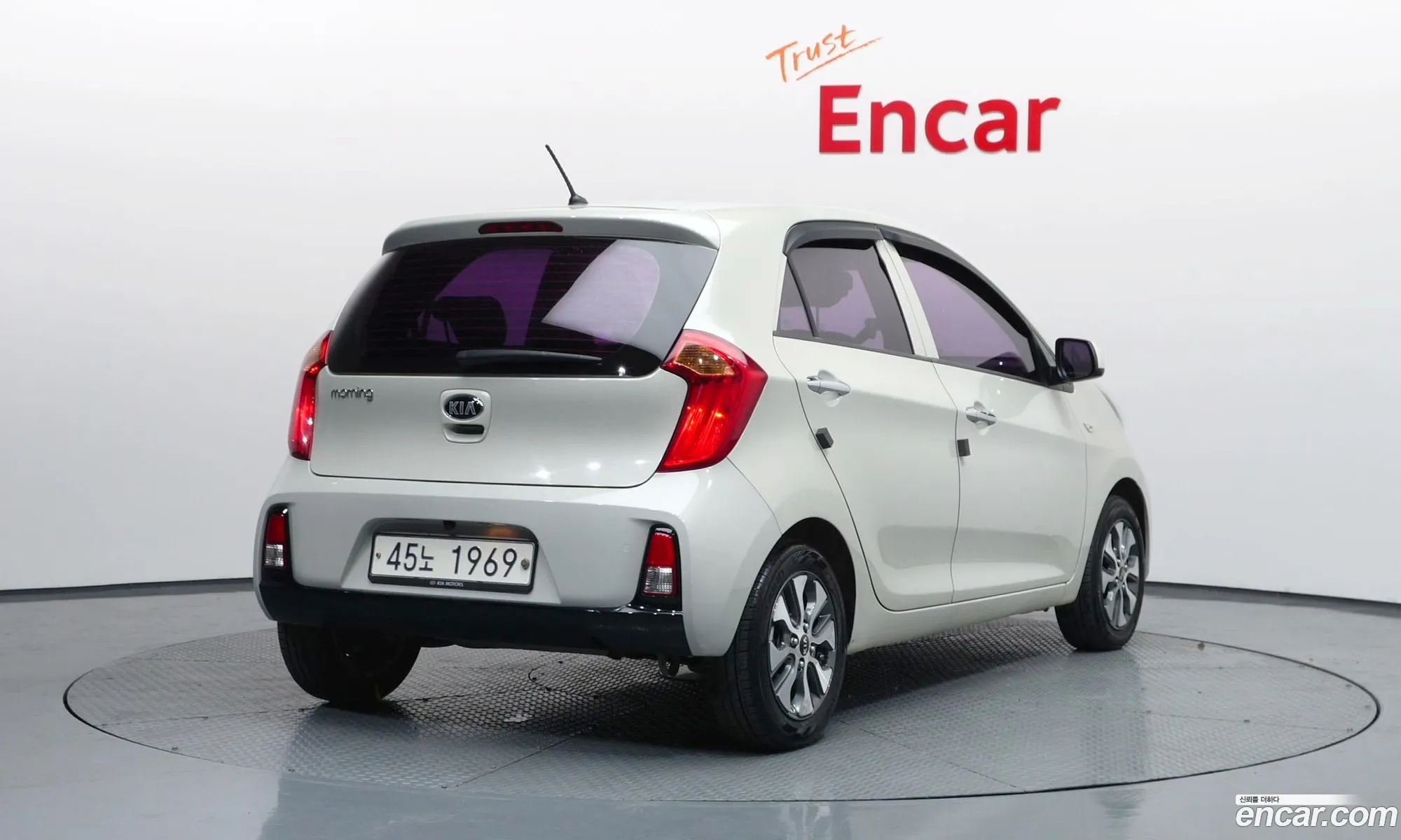 Kia Morning 2015 — 12