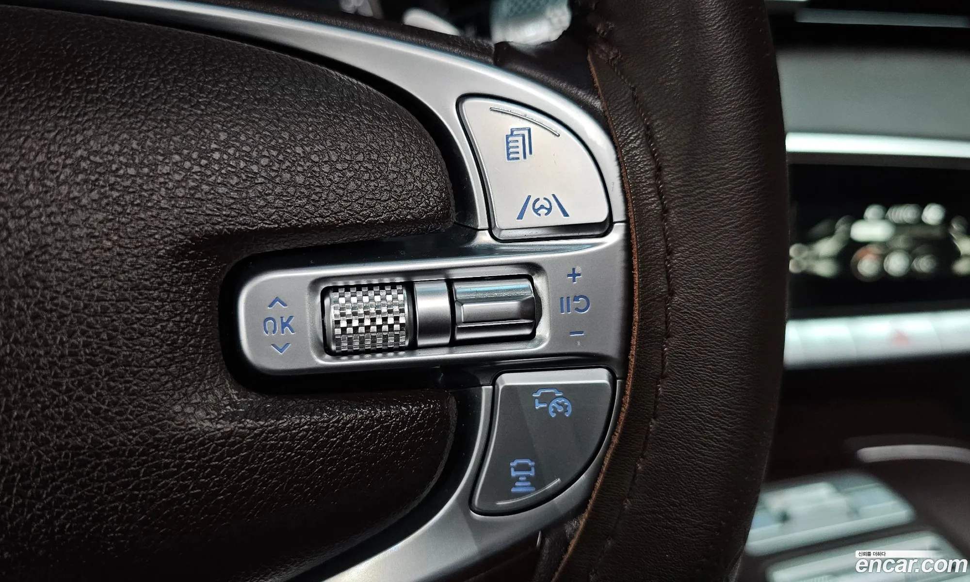 Genesis GV70 2021 — 11