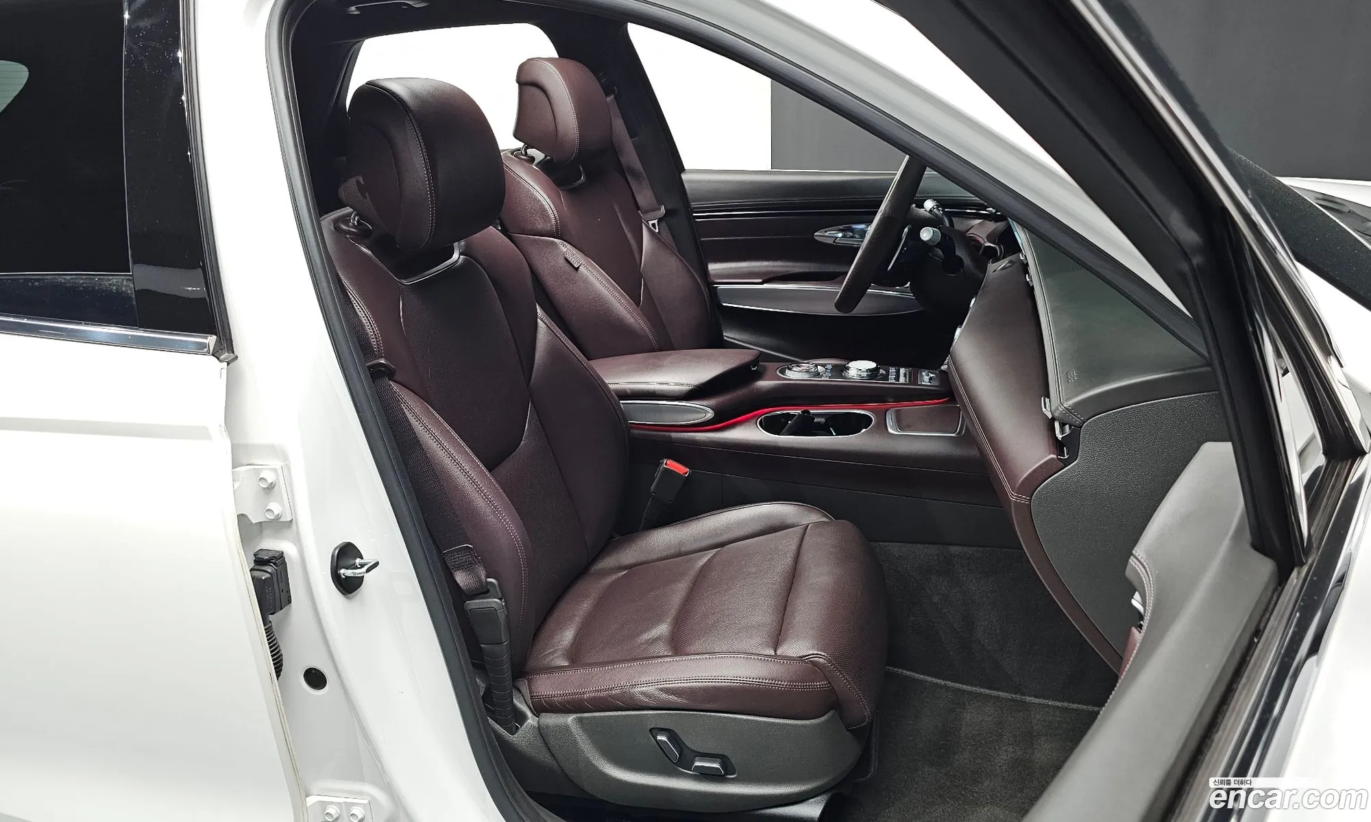 Genesis GV70 2021 — 4