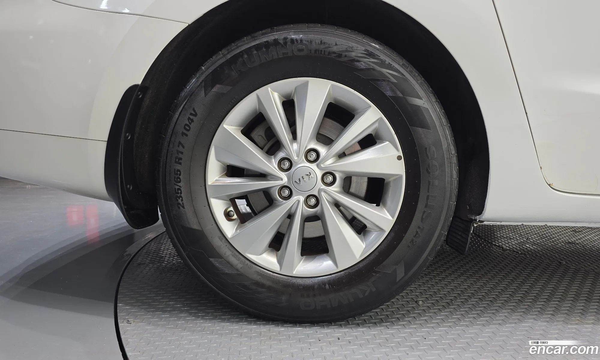 Kia Carnival 2016 — 33
