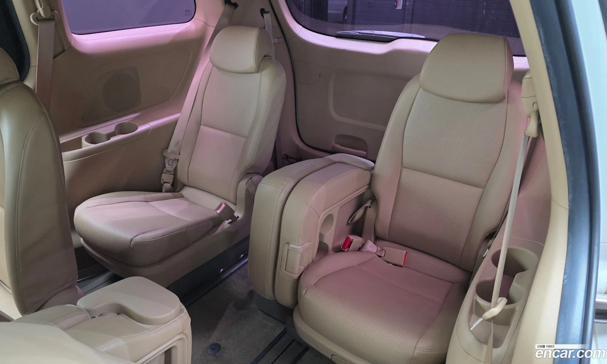 Kia Carnival 2016 — 17
