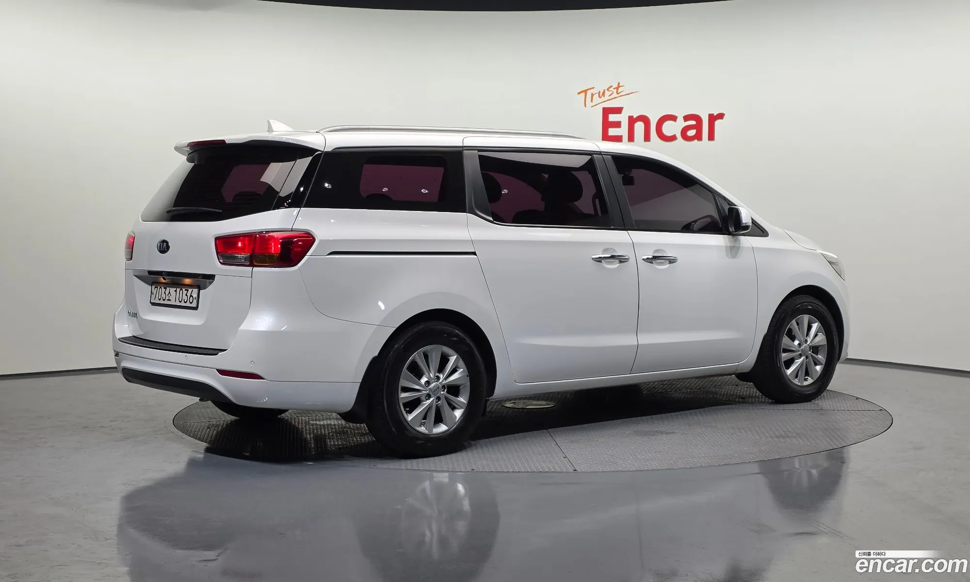 Kia Carnival 2016 — 15