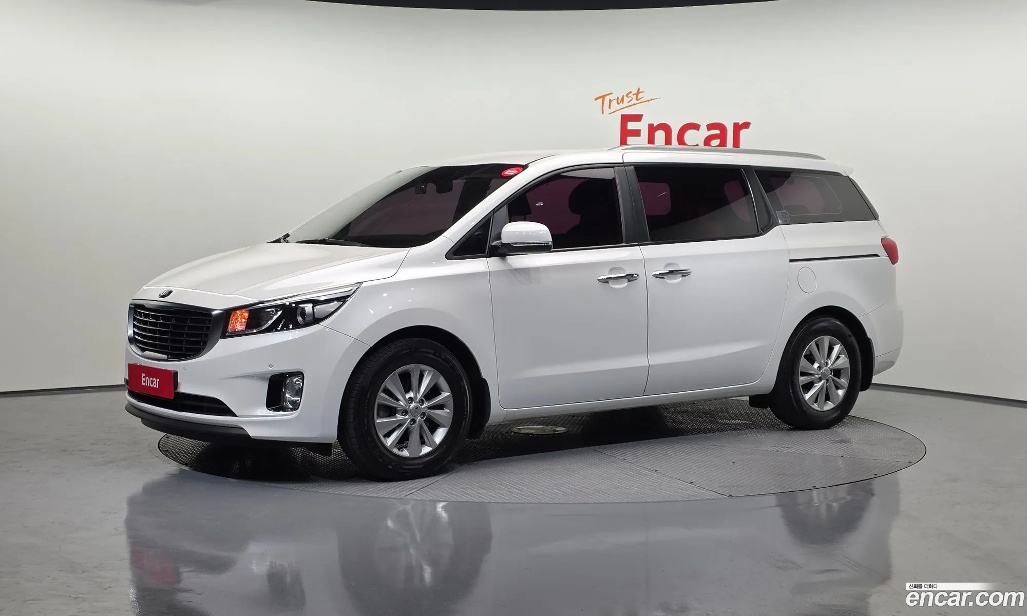 Kia Carnival 2016 — 2