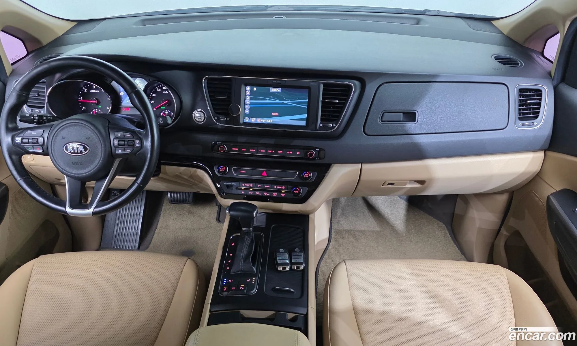 Kia Carnival 2016 — 9