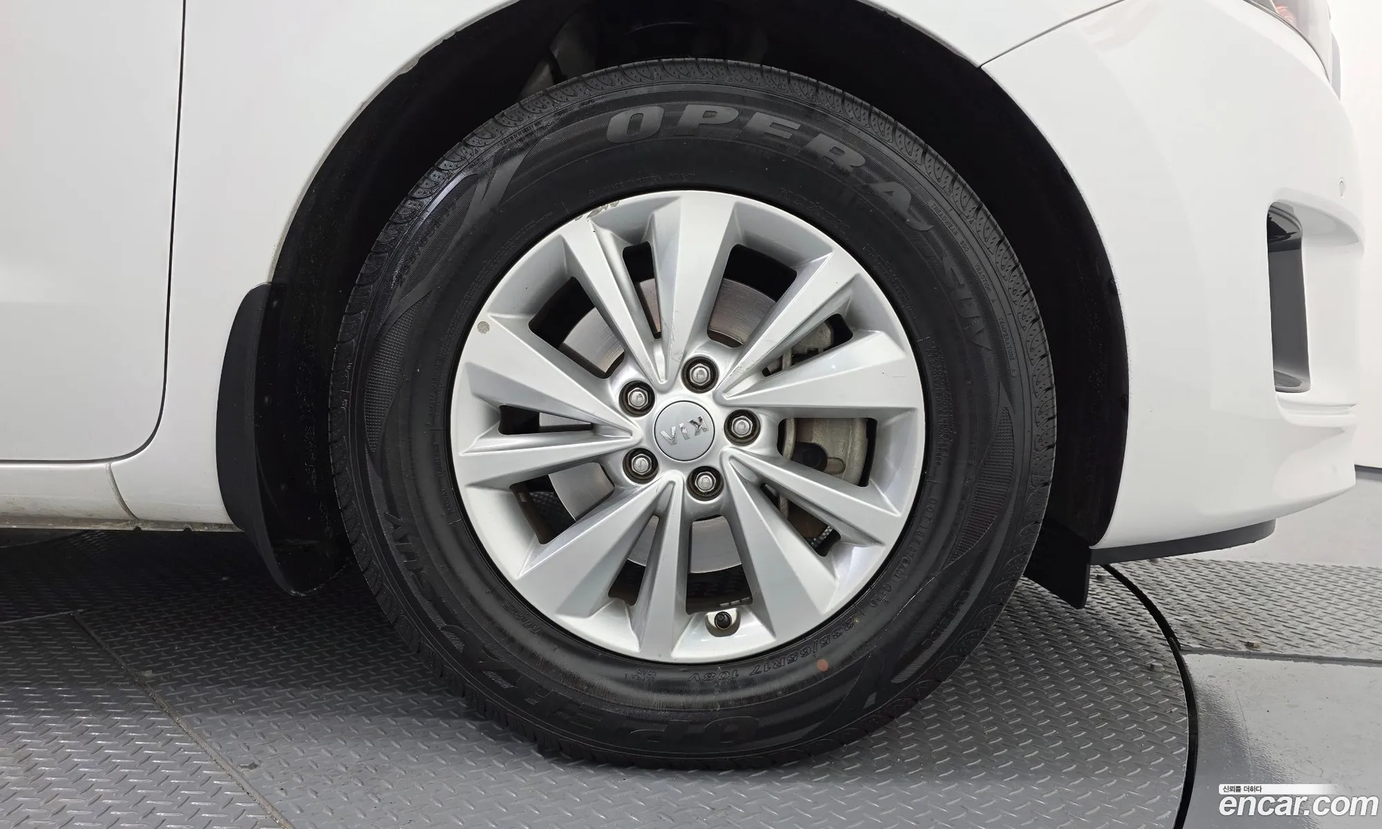 Kia Carnival 2016 — 24