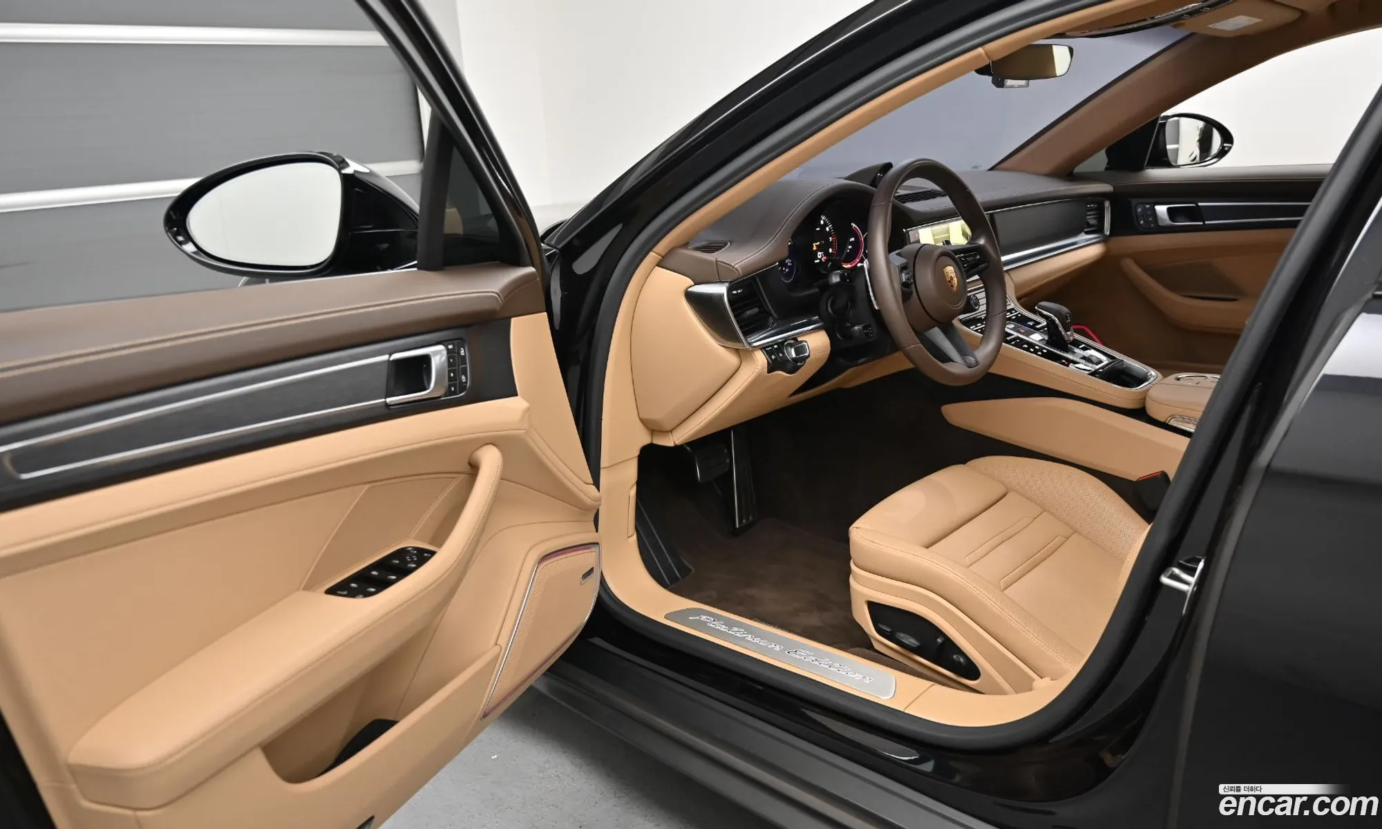 Porsche Panamera 2023 — 17