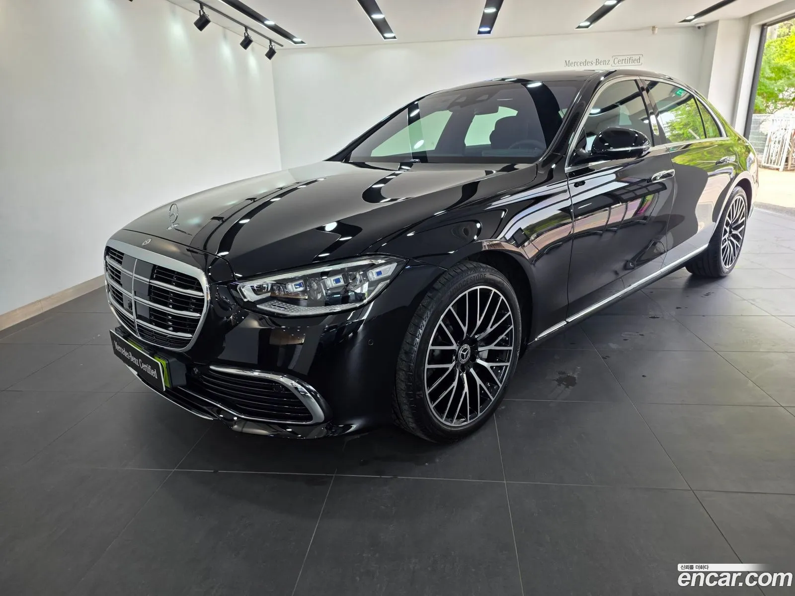 Mercedes-Benz S-Class W223 2025 — 17
