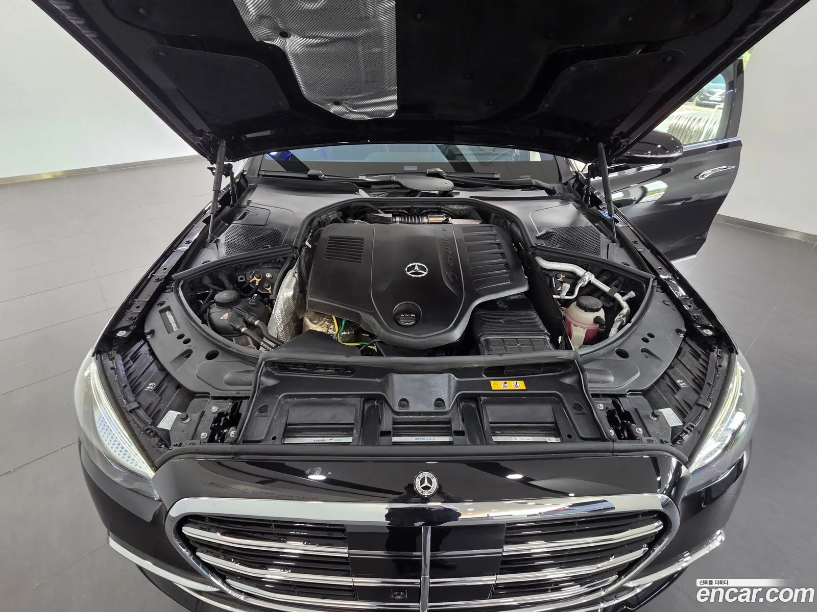 Mercedes-Benz S-Class W223 2025 — 12