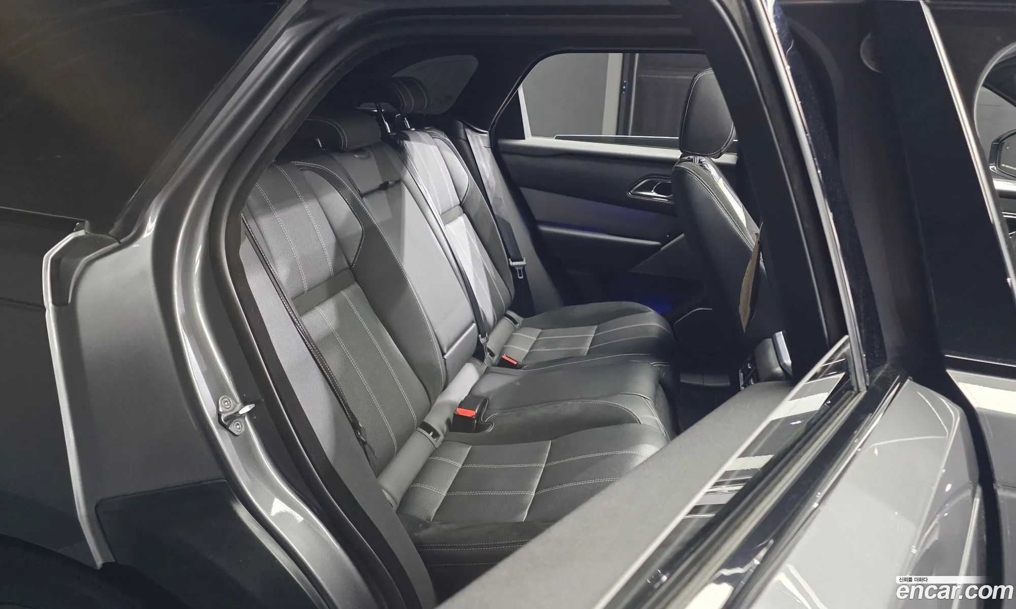 Land Rover Range Rover Velar 2019 — 4