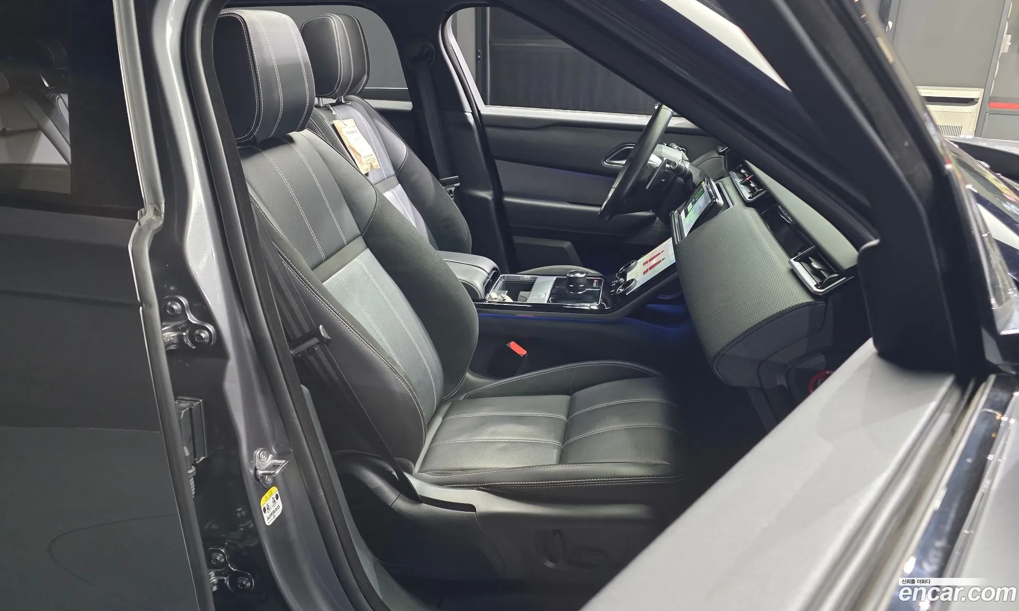 Land Rover Range Rover Velar 2019 — 14