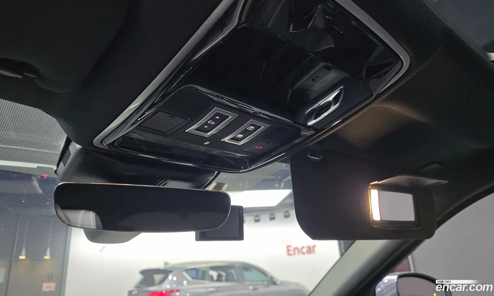 Land Rover Range Rover Velar 2019 — 17