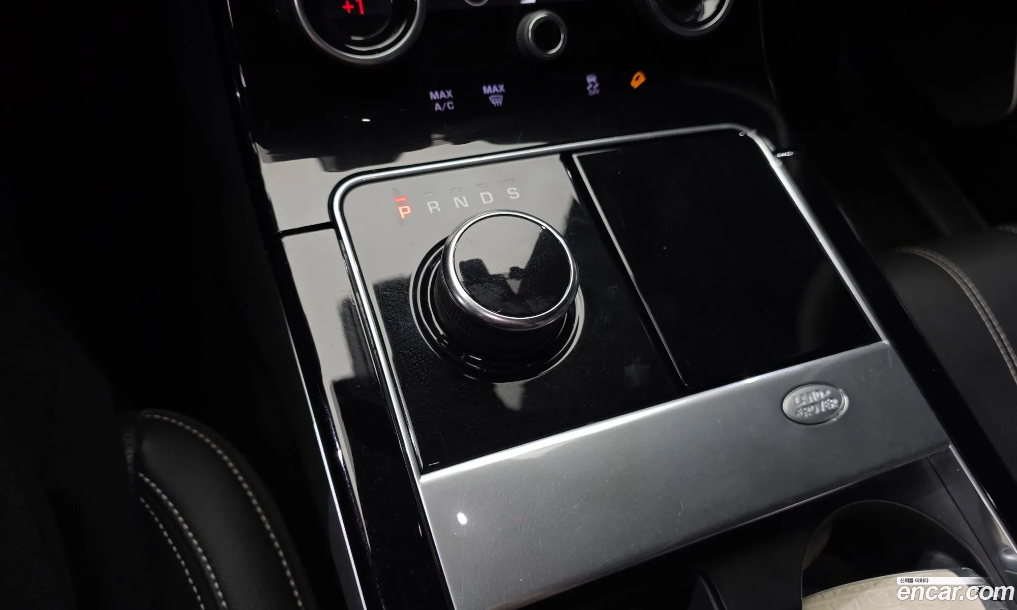 Land Rover Range Rover Velar 2019 — 19