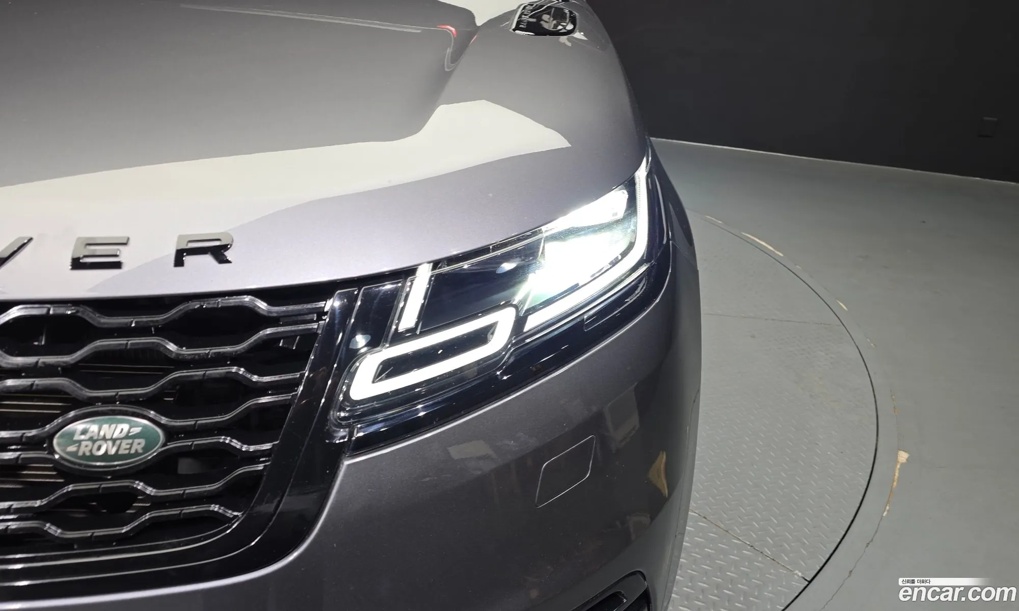 Land Rover Range Rover Velar 2019 — 21