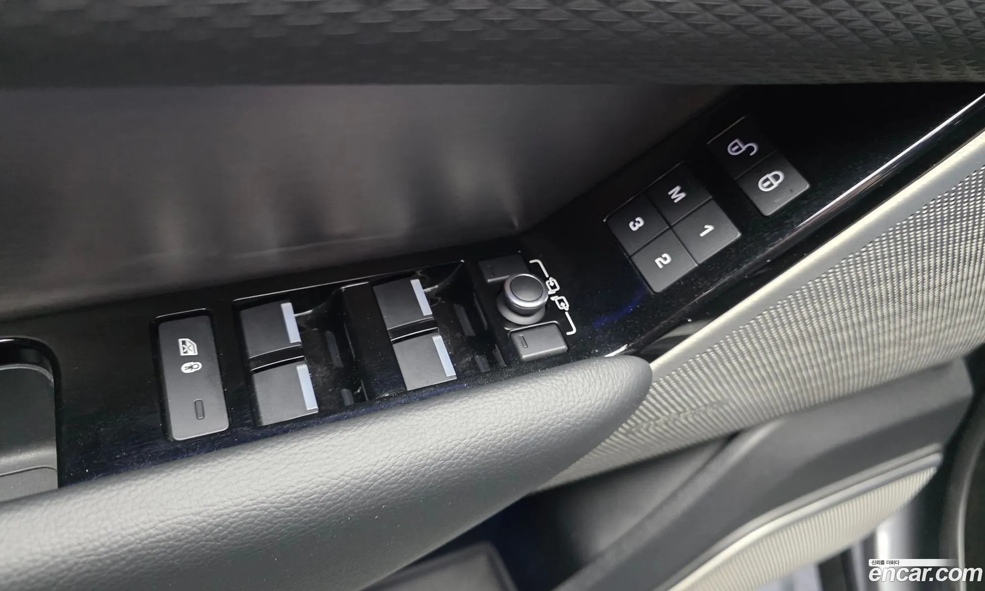 Land Rover Range Rover Velar 2019 — 25