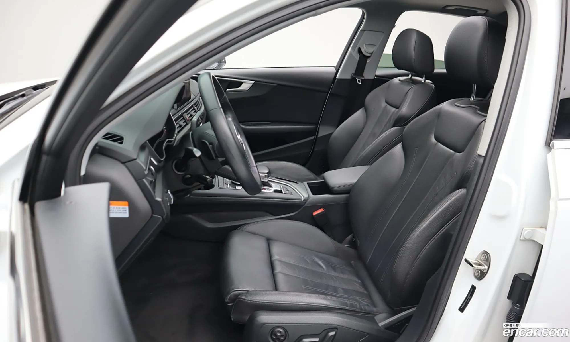 Audi A4 2018 — 18