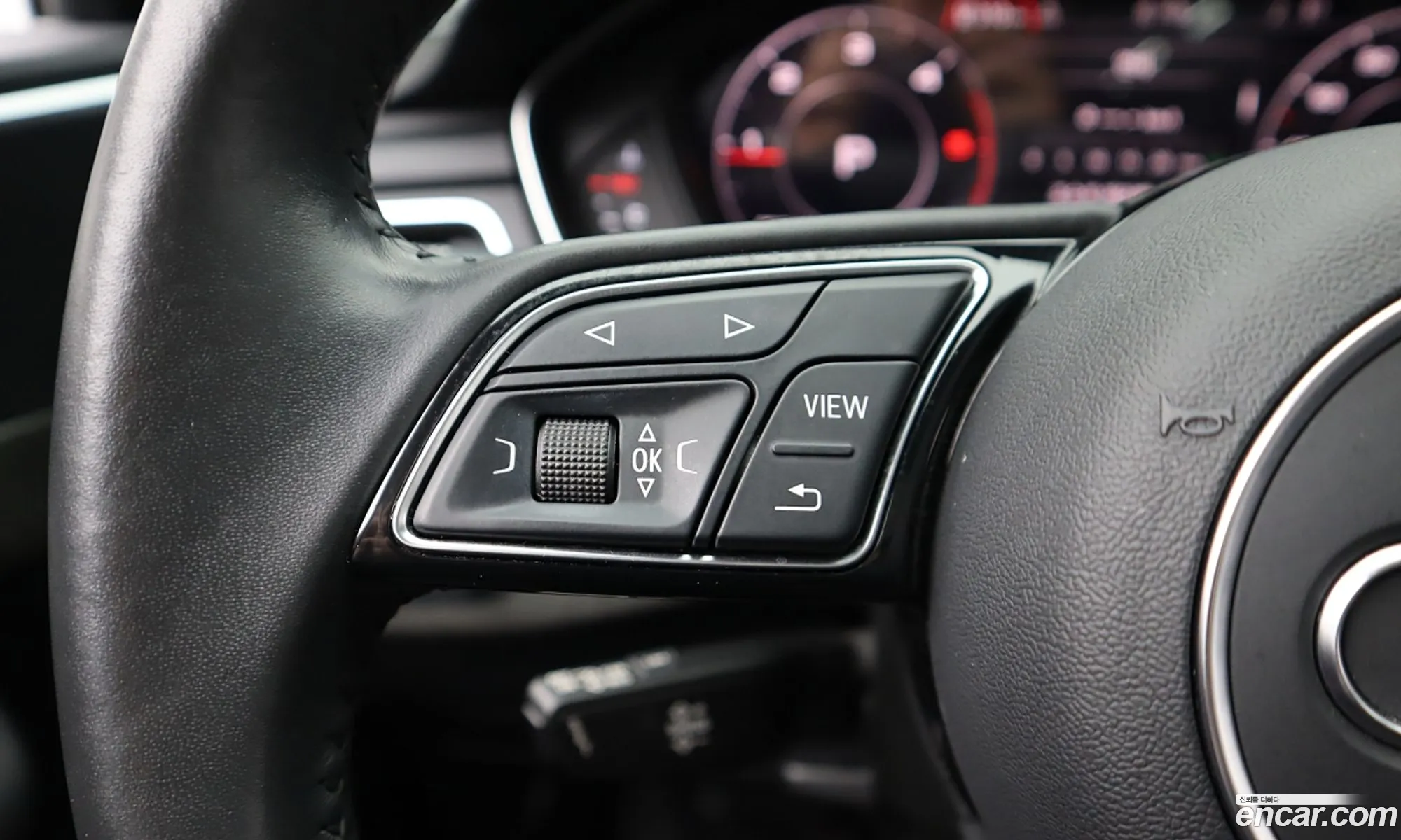 Audi A4 2018 — 13