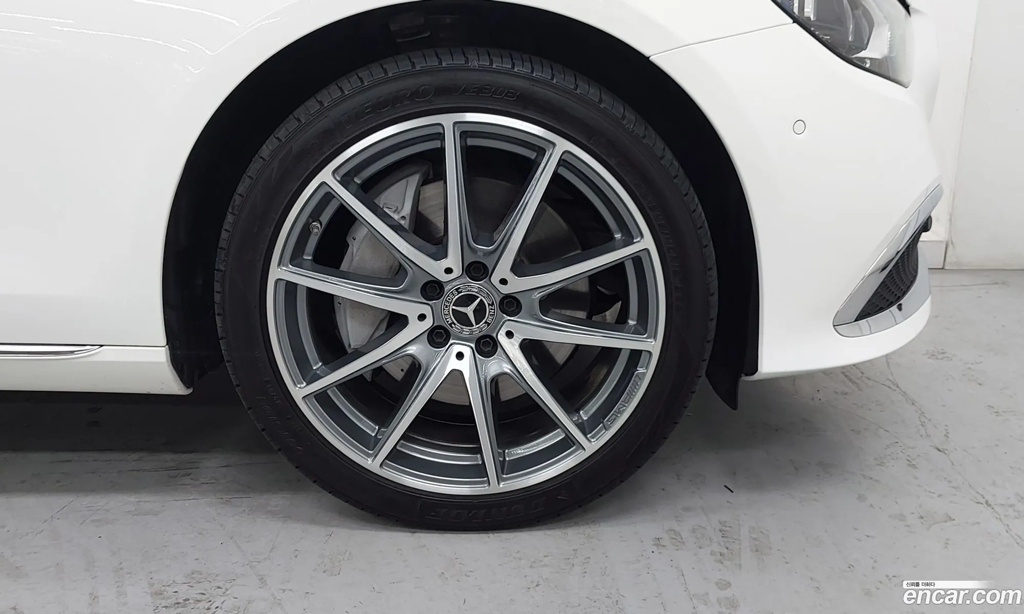Mercedes-Benz E-Class W213 2022 — 13
