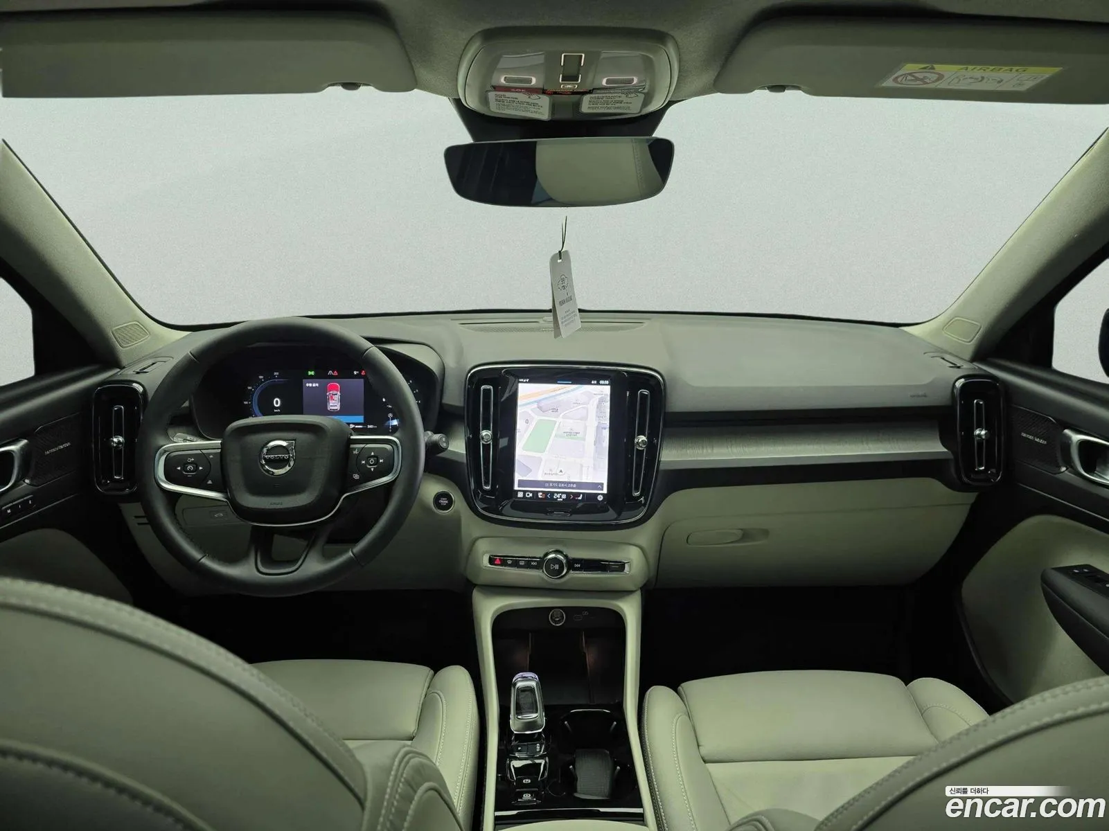 Volvo XC40 2025 — 11