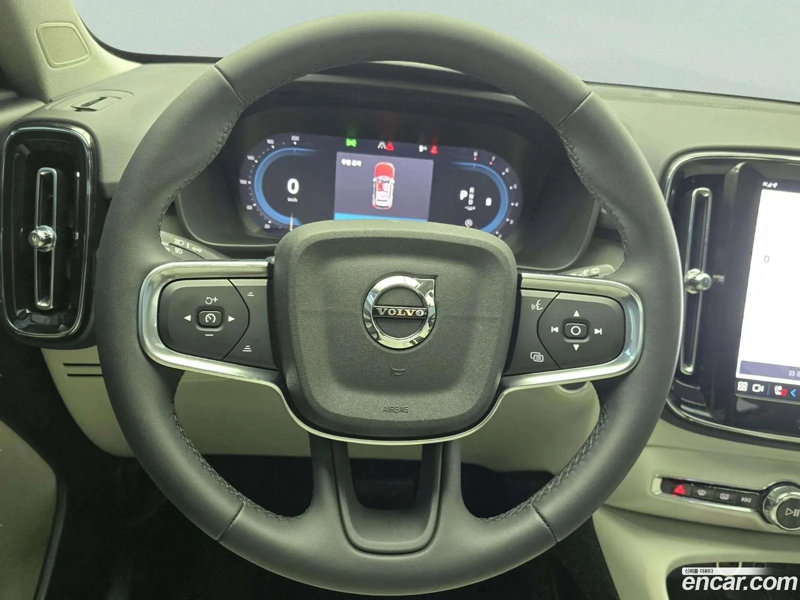 Volvo XC40 2025 — 19