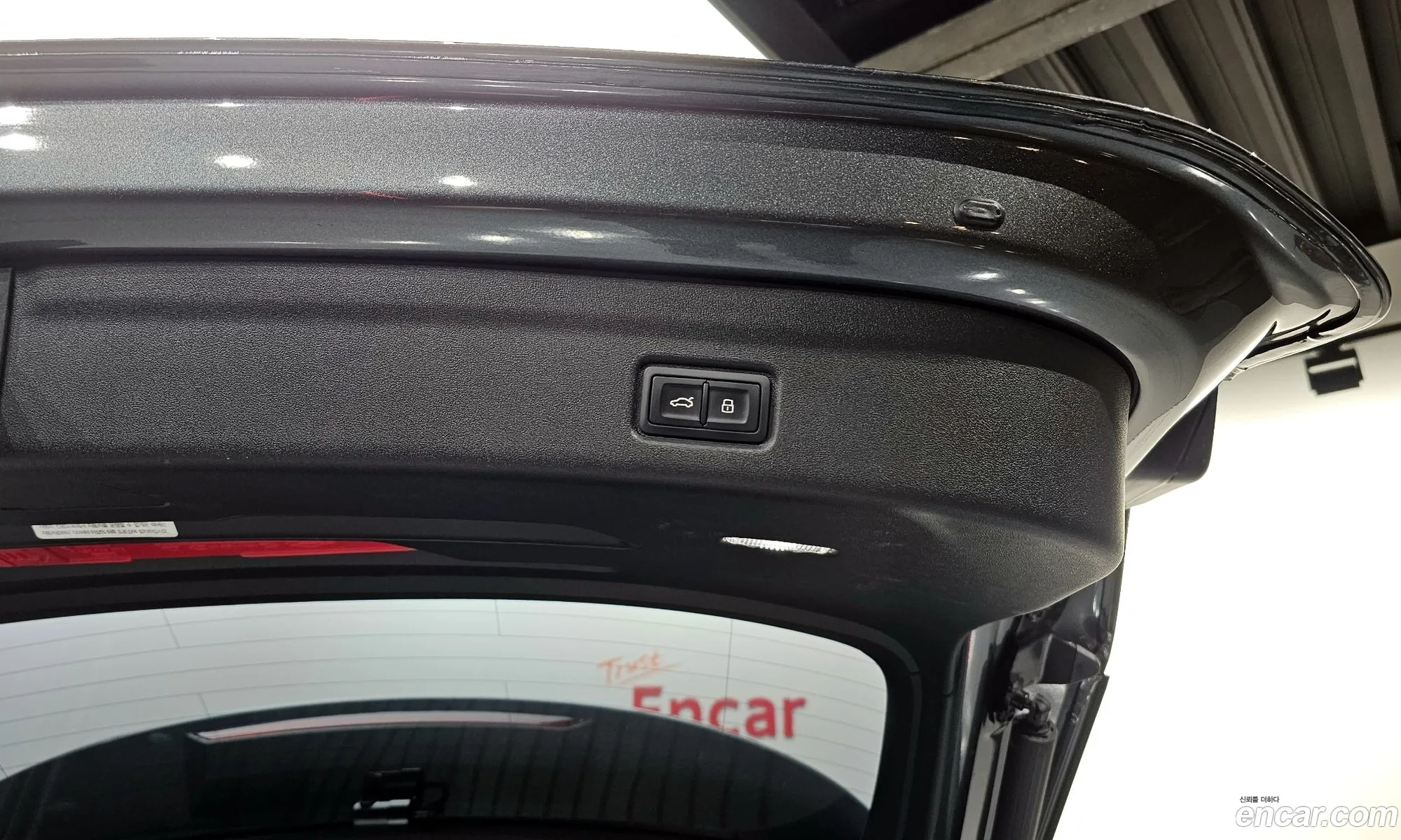 Audi Q6 e-tron 2025 — 13