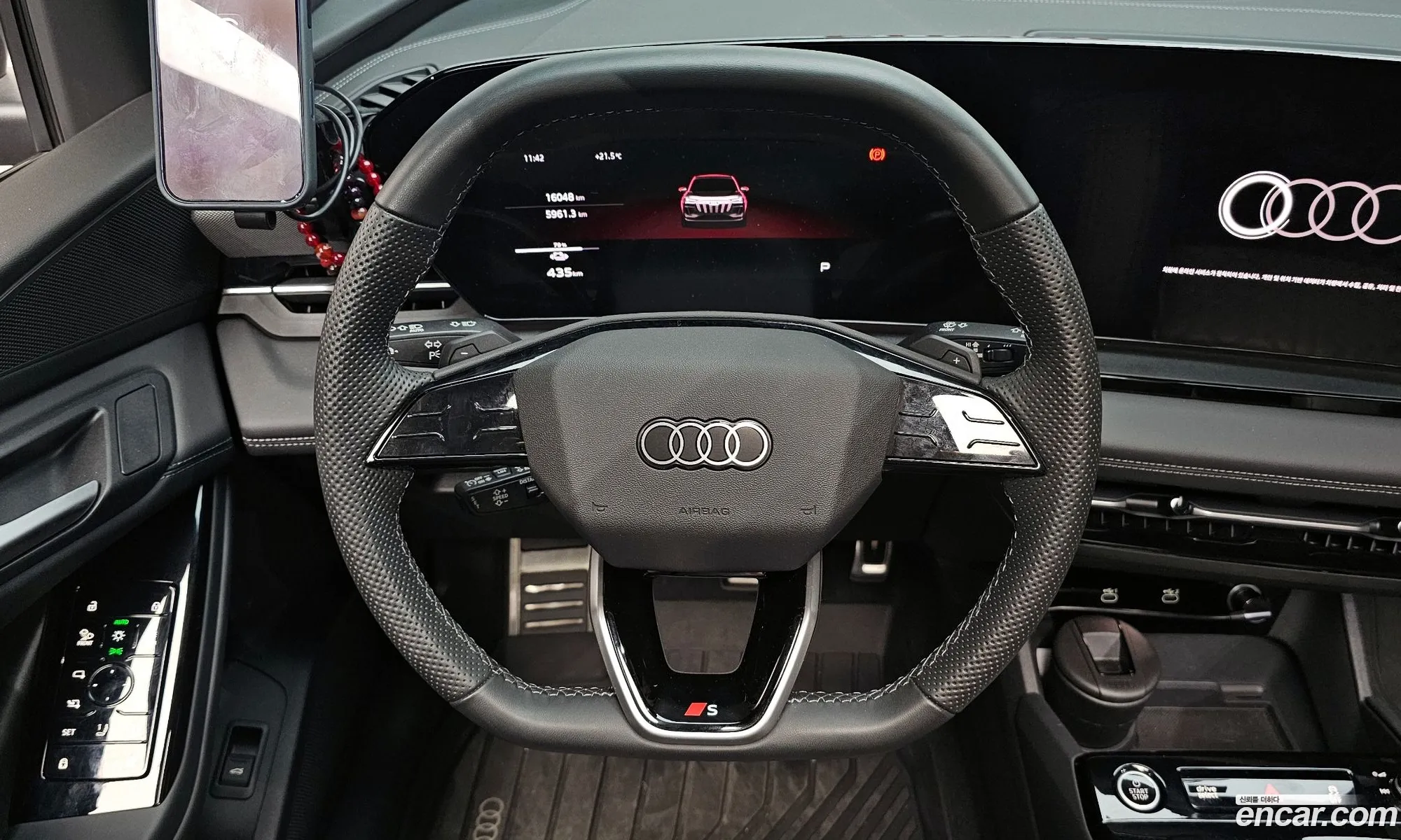 Audi Q6 e-tron 2025 — 12