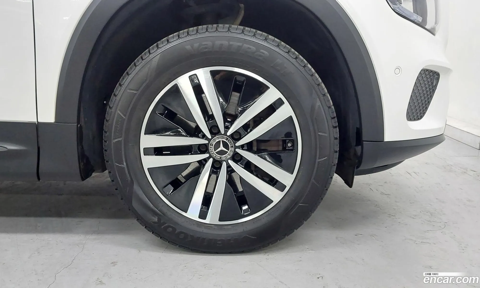 Mercedes-Benz GLB-Class X247 2021 — 3