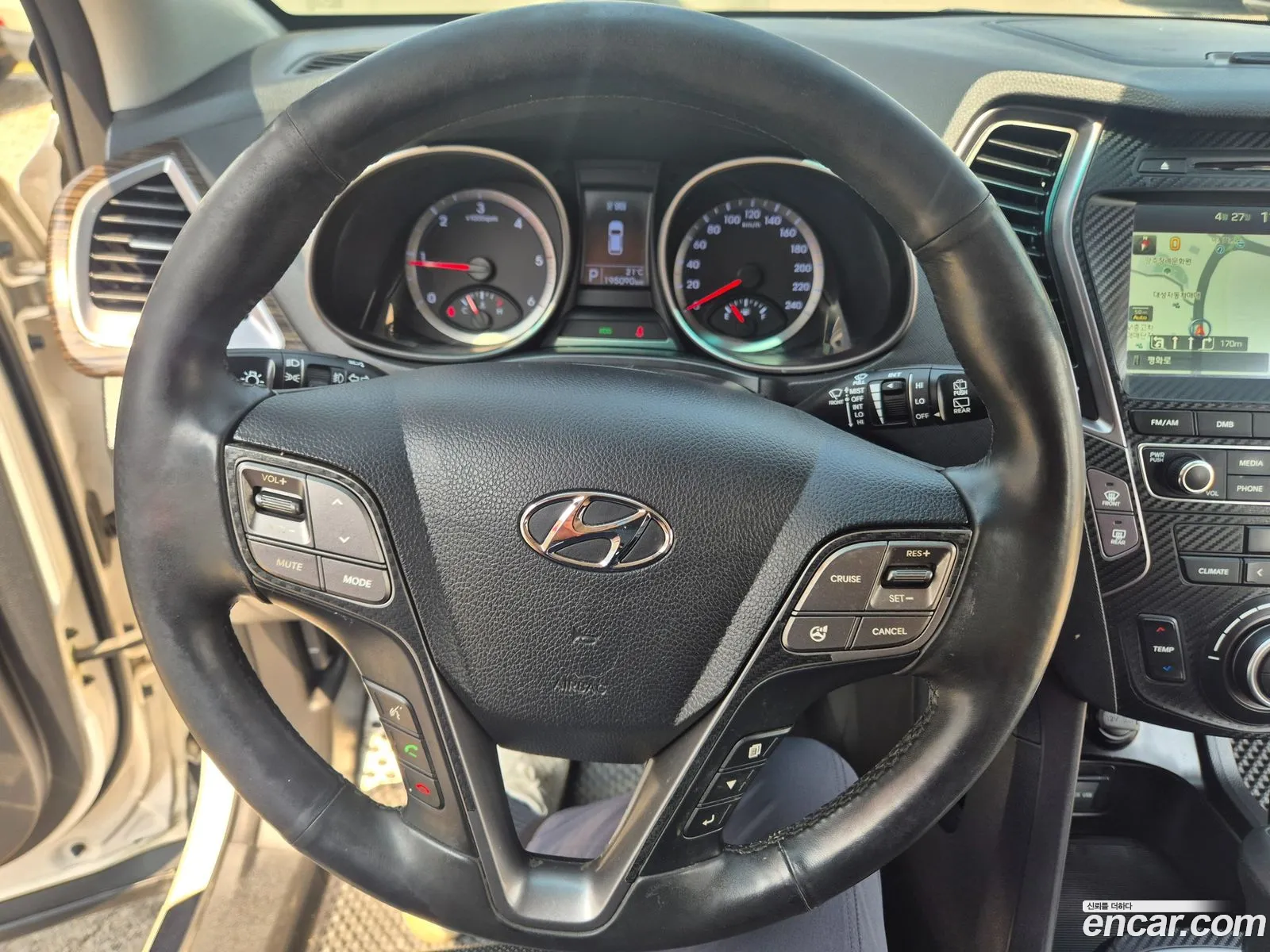 Hyundai Santa Fe DM 2015 — 15