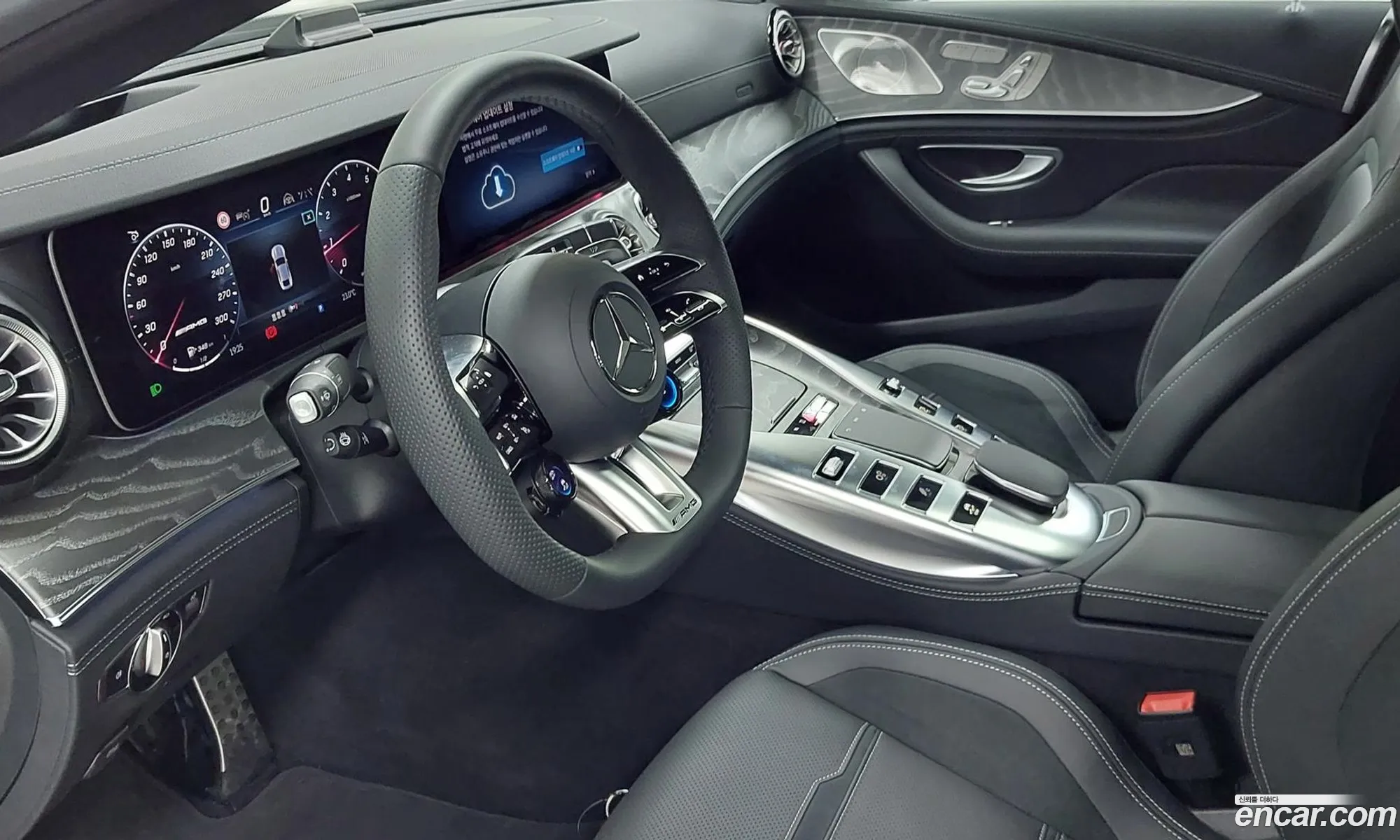Mercedes-Benz AMG GT 2025 — 16