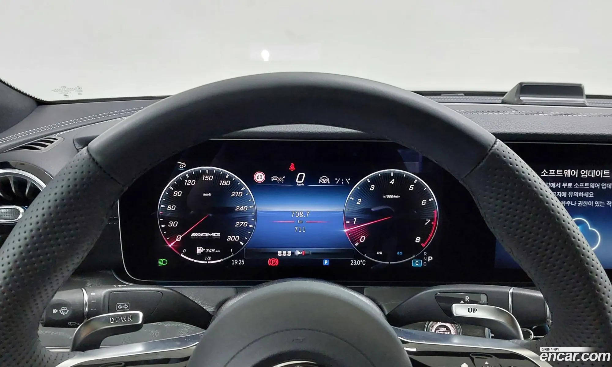 Mercedes-Benz AMG GT 2025 — 19