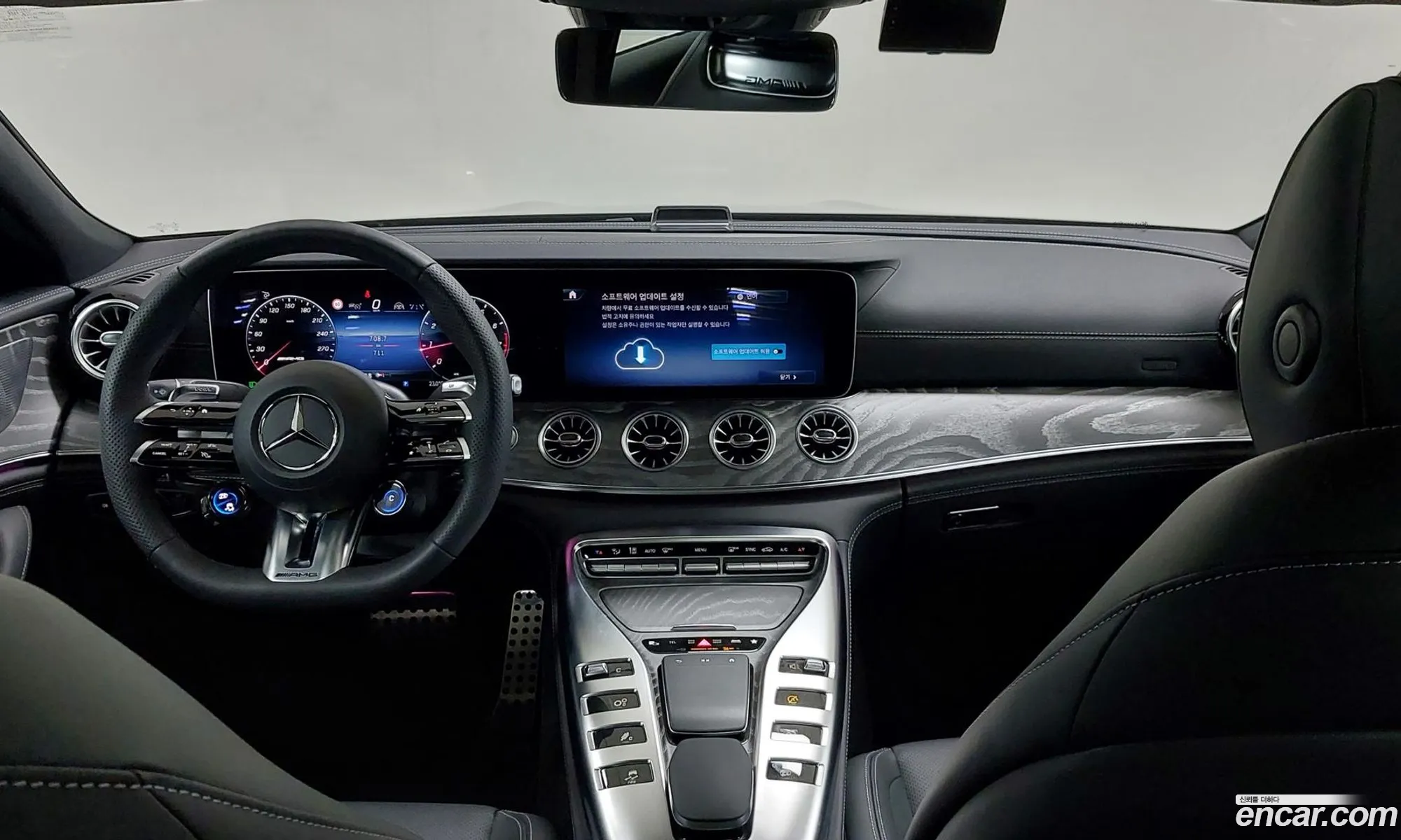 Mercedes-Benz AMG GT 2025 — 18