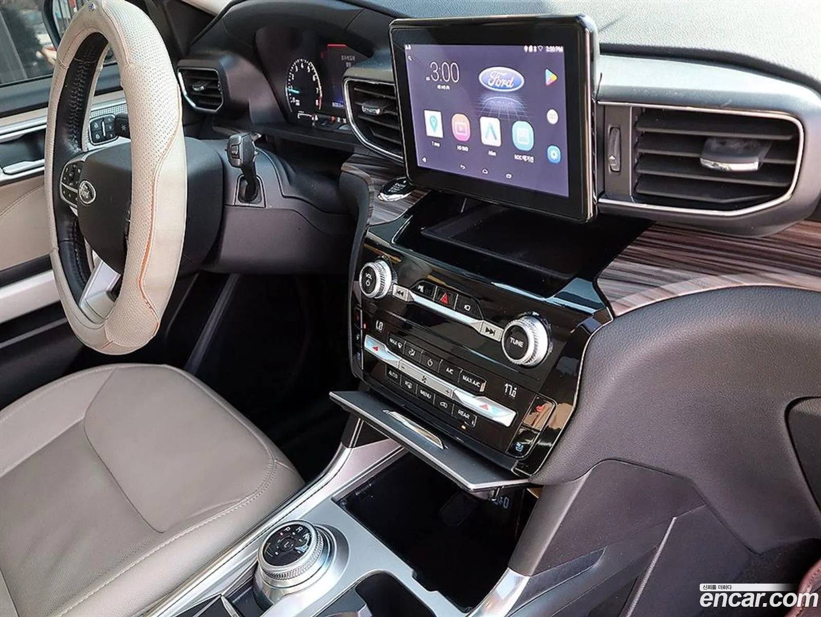 Ford Explorer 6th Gen 2021 — 4