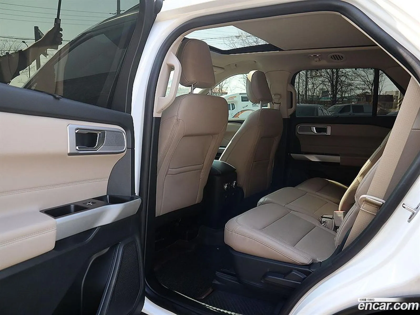 Ford Explorer 6th Gen 2021 — 12