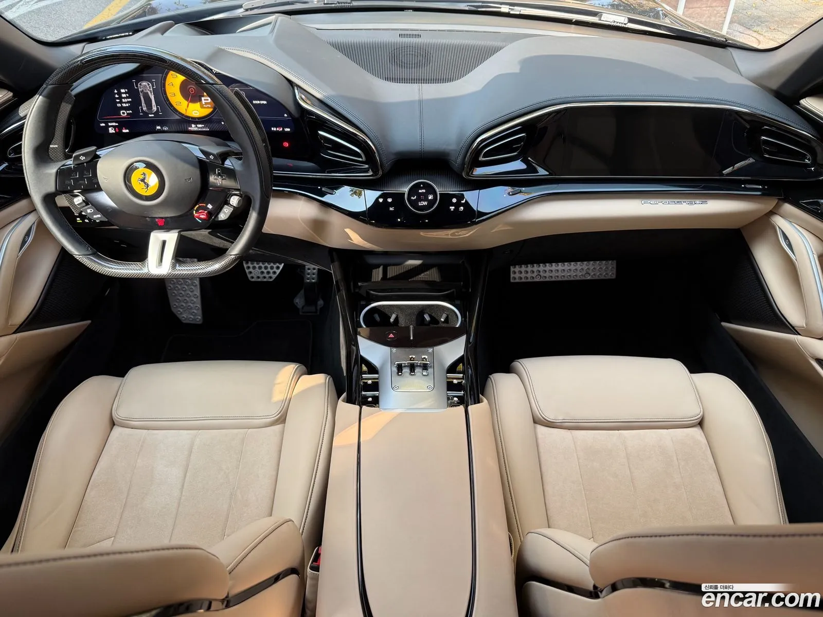 Ferrari Purosangue 2024 — 18