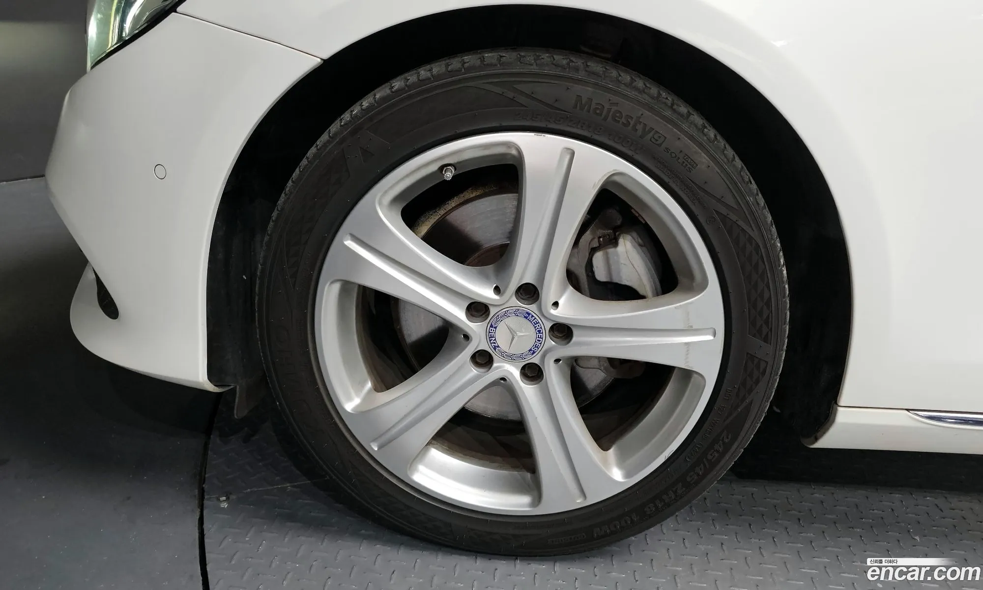 Mercedes-Benz E-Class W213 2017 WDDZF4CB5HA148201 — 8