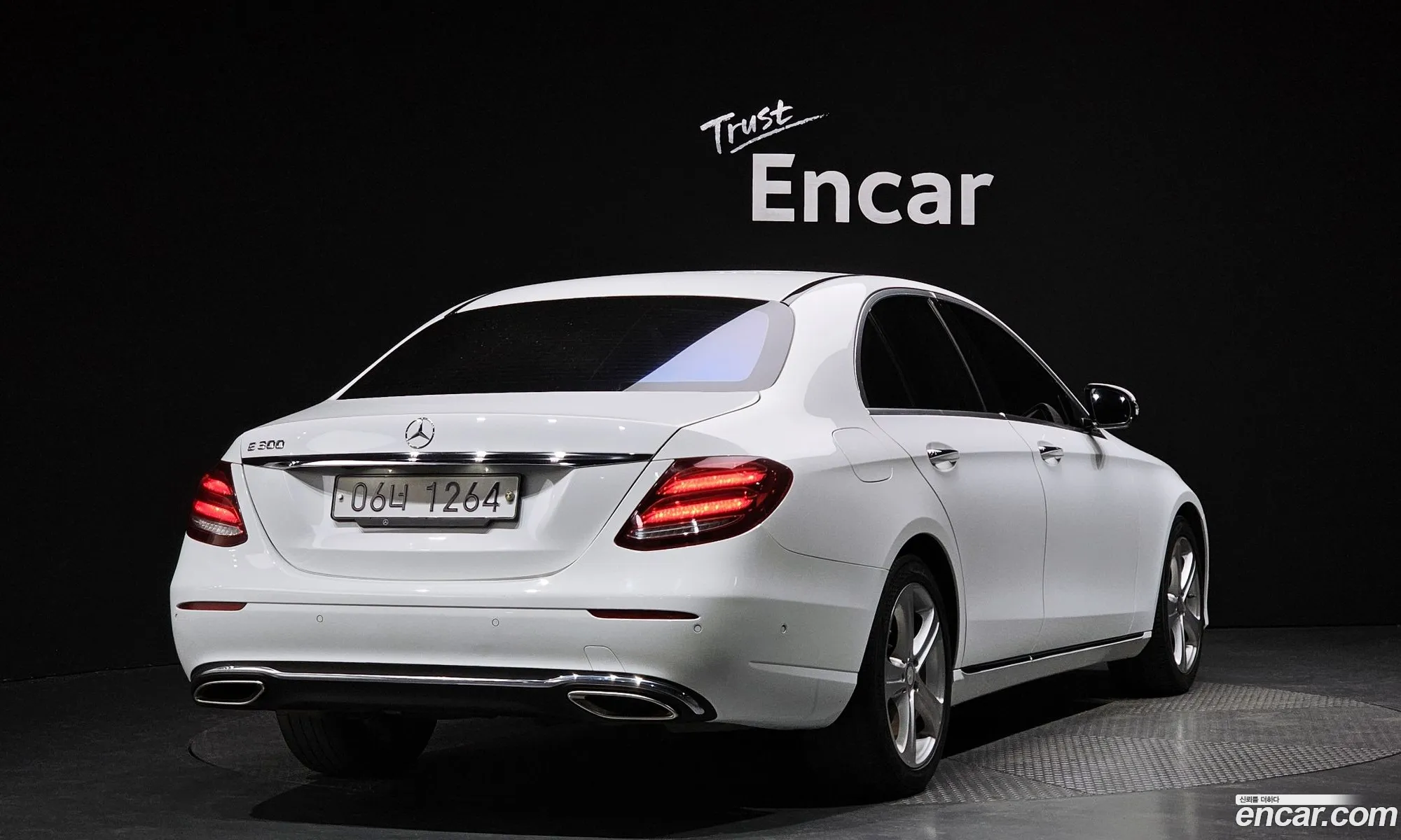 Mercedes-Benz E-Class W213 2017 WDDZF4CB5HA148201 — 20
