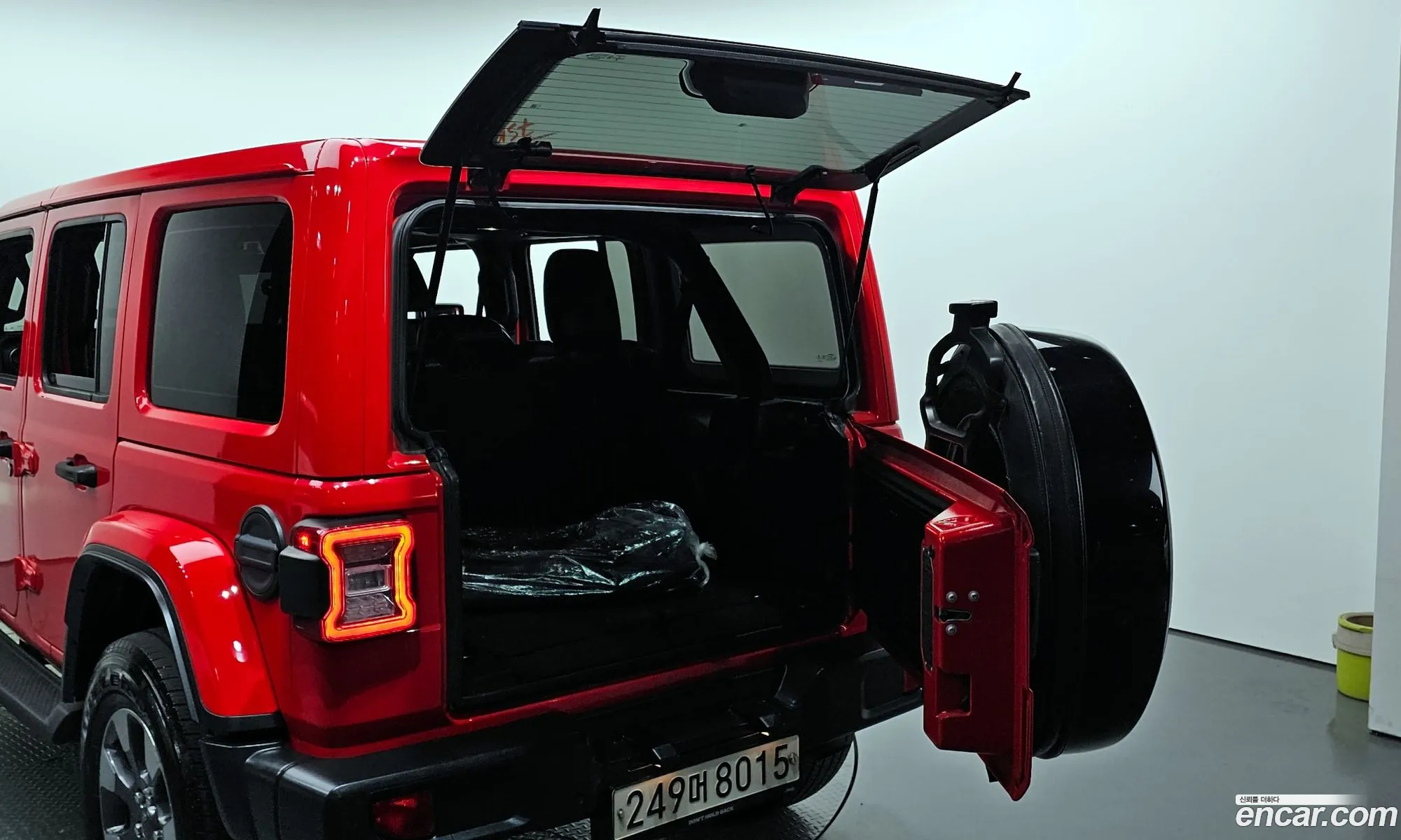 Jeep Wrangler 2019 — 4