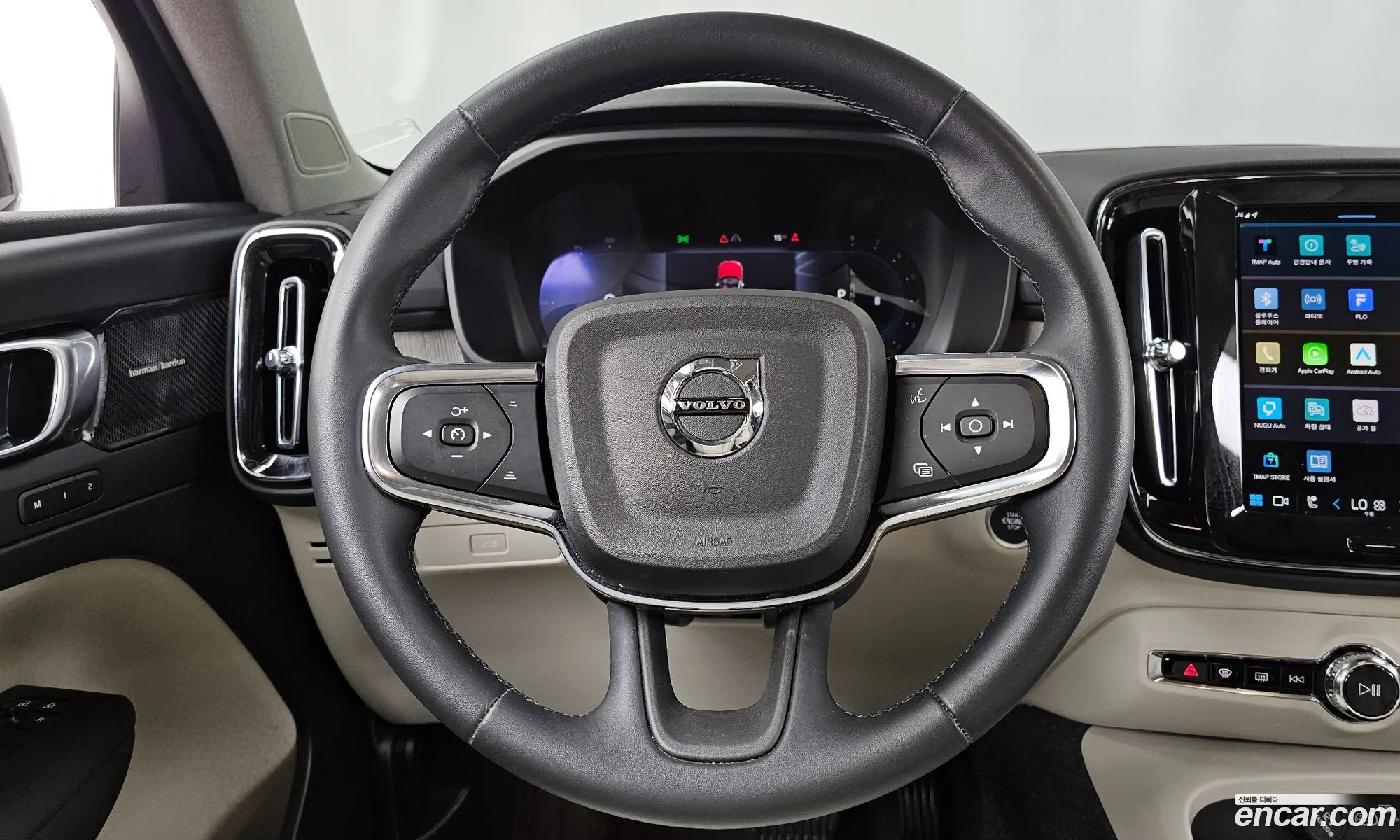 Volvo XC40 2024 — 10