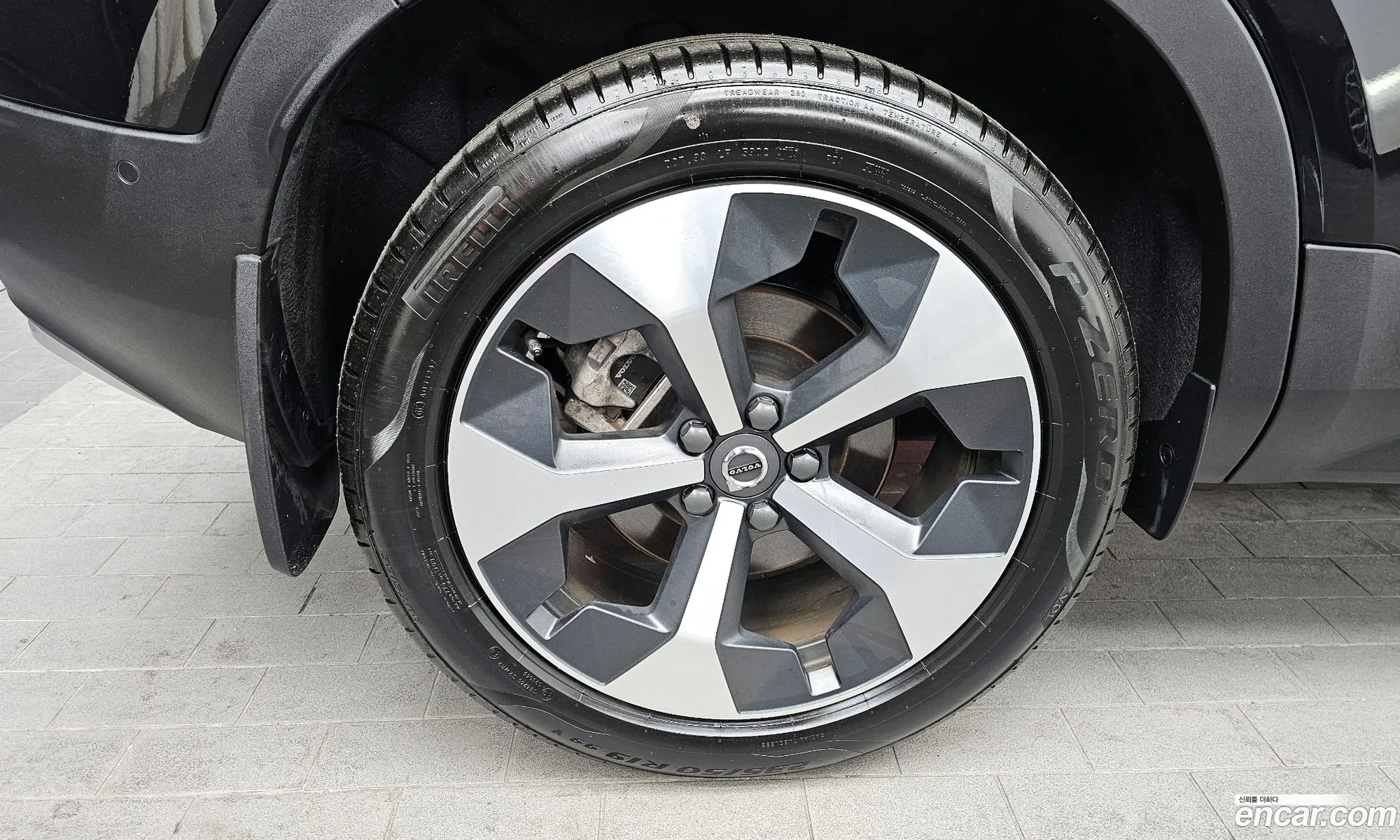 Volvo XC40 2024 — 14