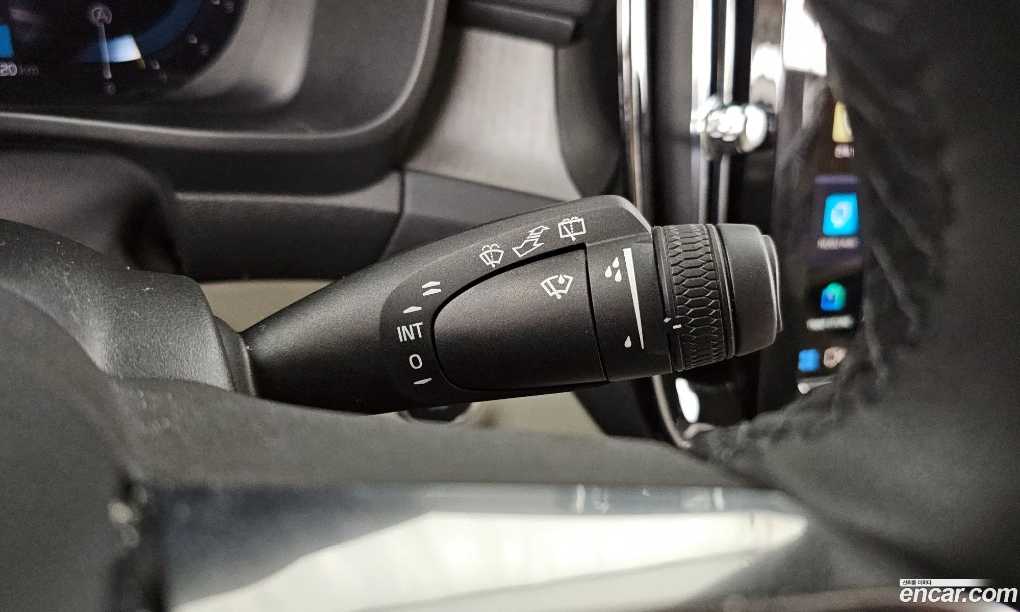Volvo XC40 2024 — 4