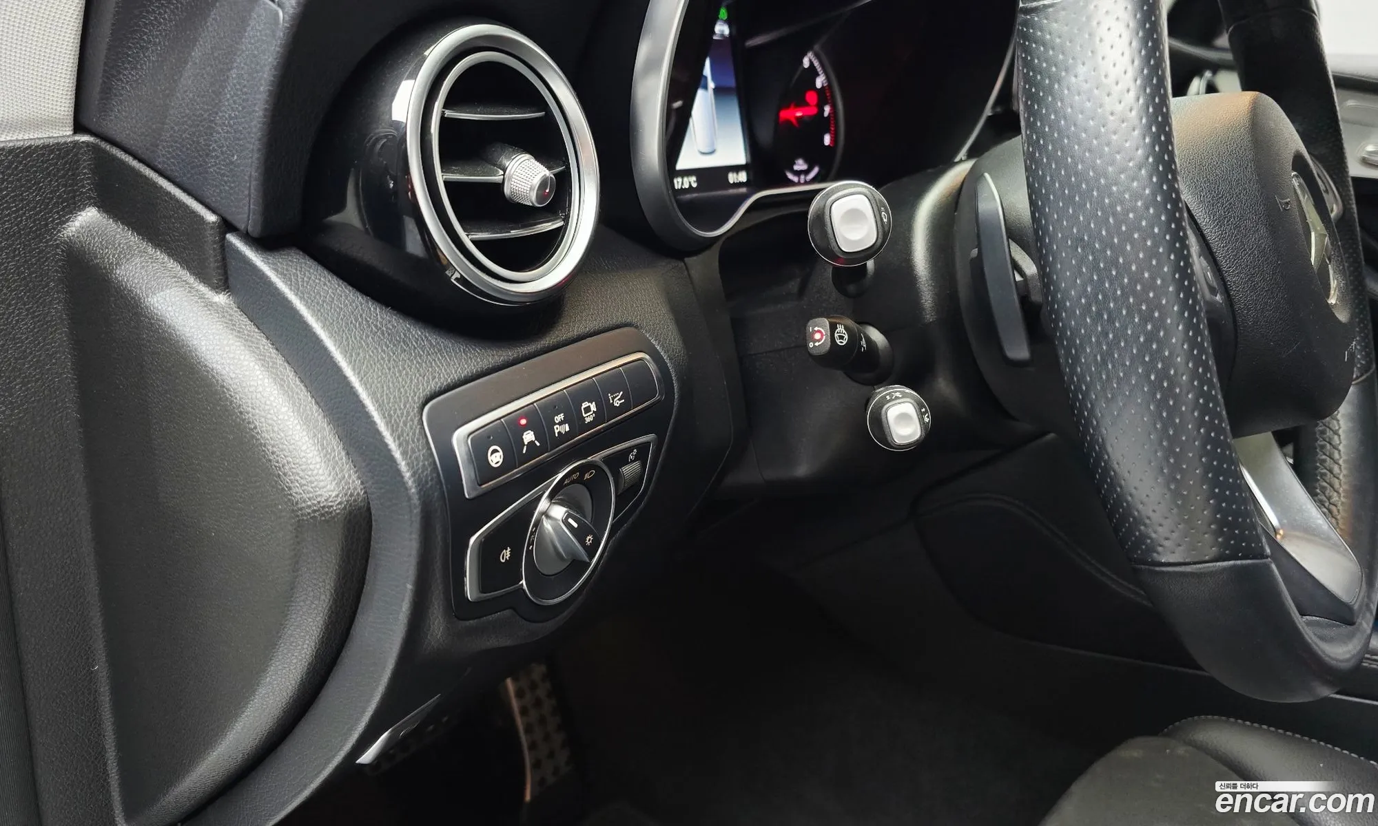 Mercedes-Benz GLC-Class X253 2018 WDC0G5EB2JF476696 — 26