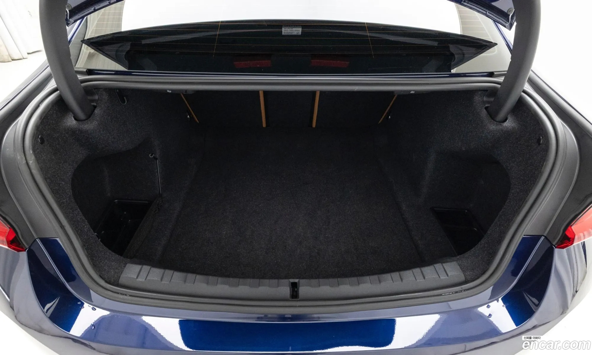 BMW 3 Series 2025 — 14