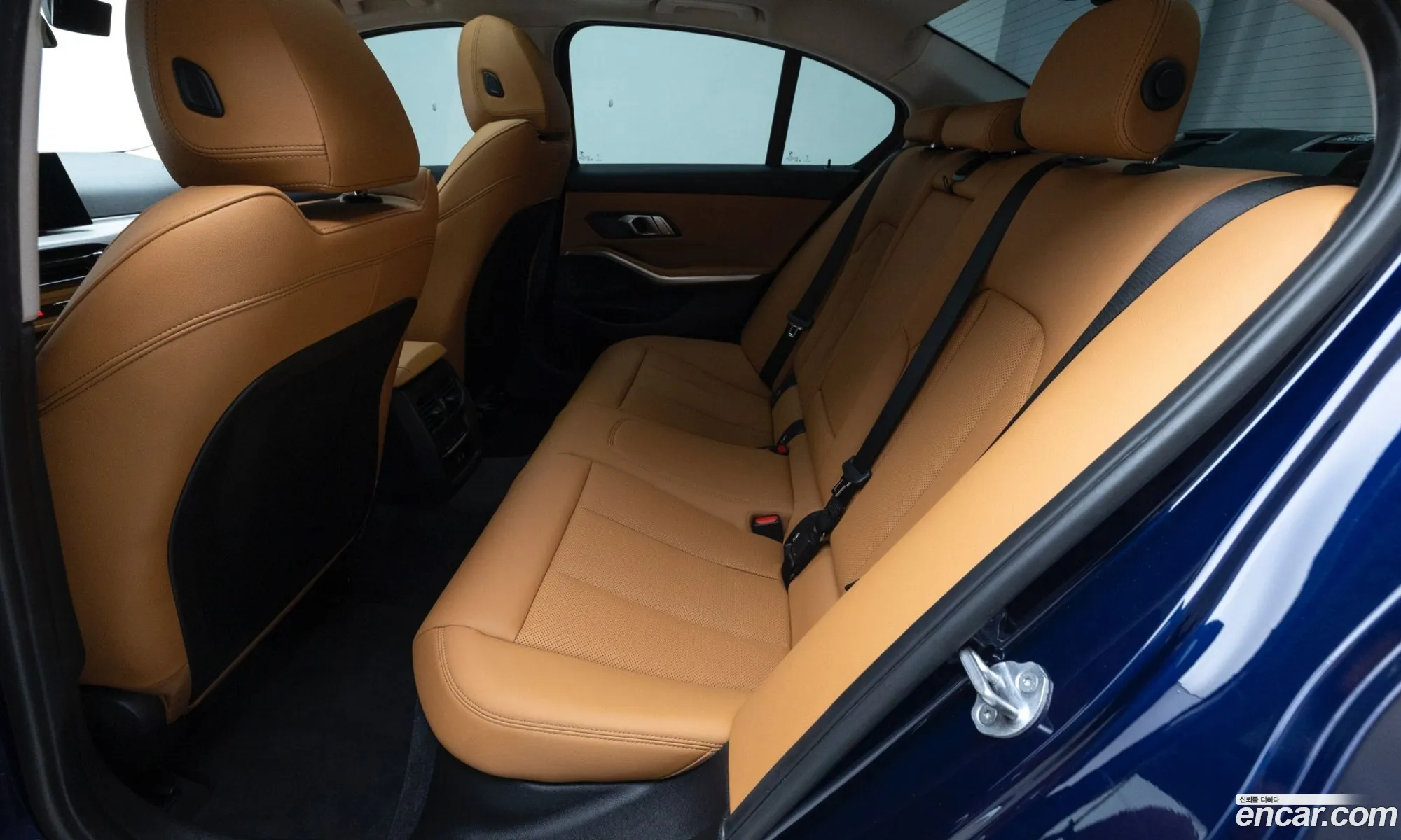 BMW 3 Series 2025 — 11