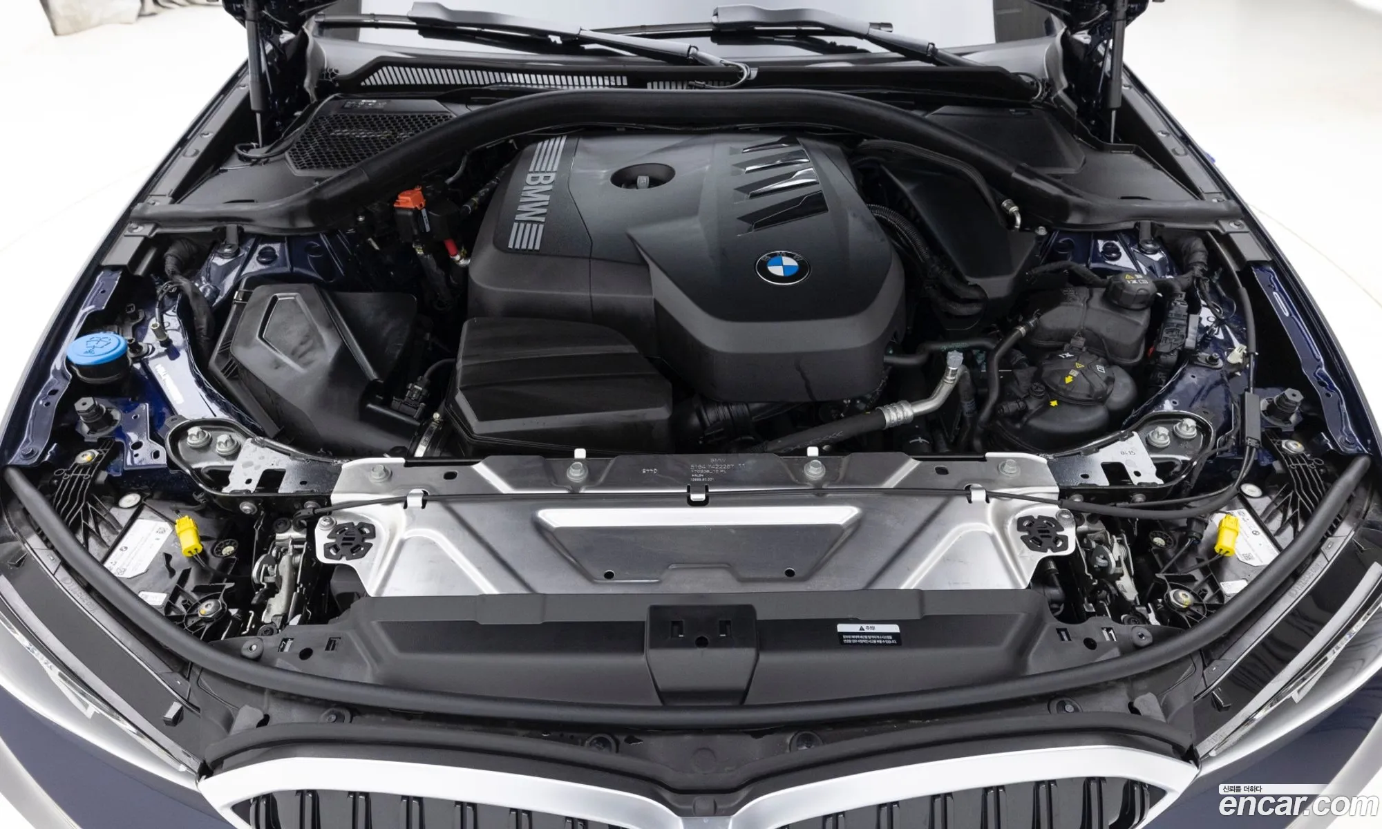 BMW 3 Series 2025 — 4