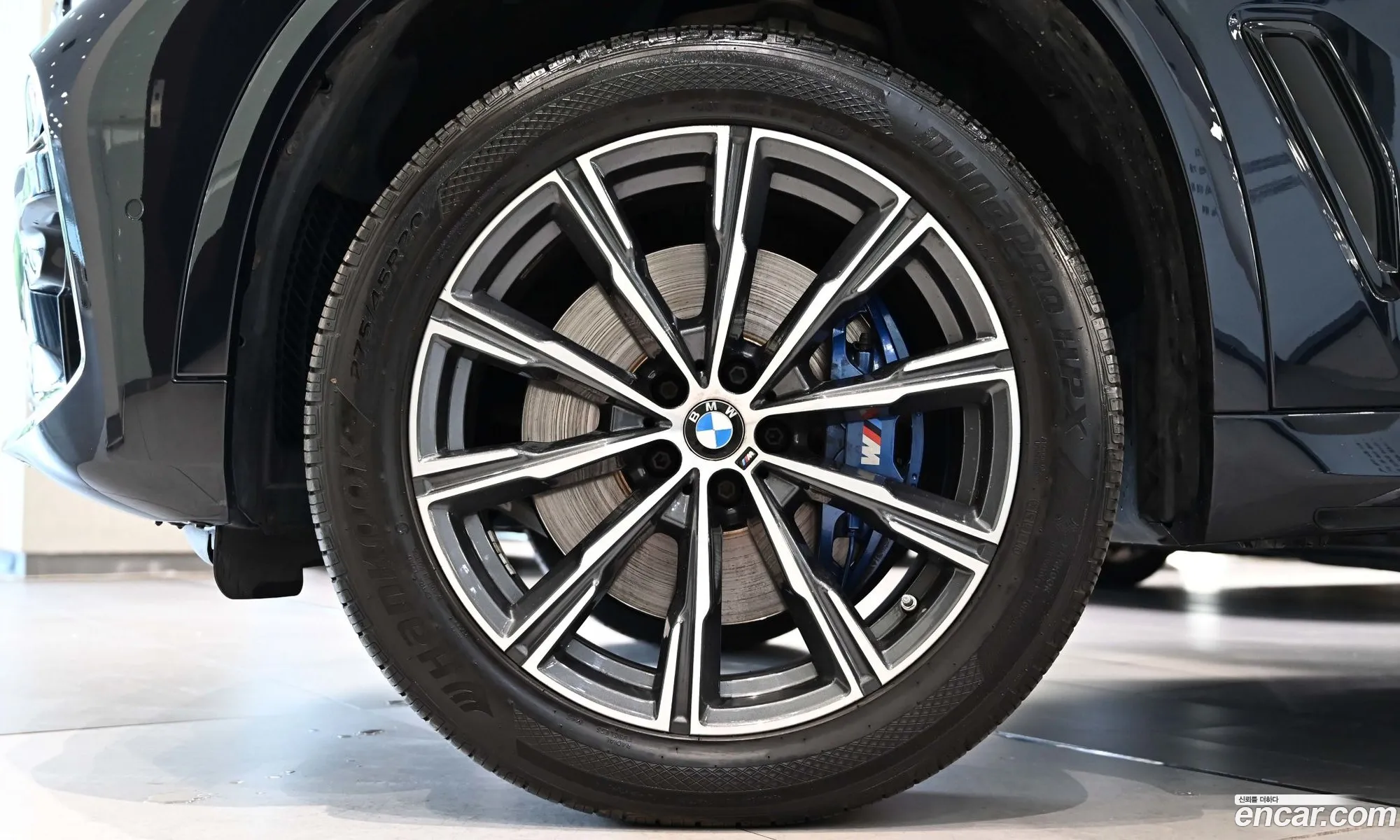 BMW X5 2021 — 17