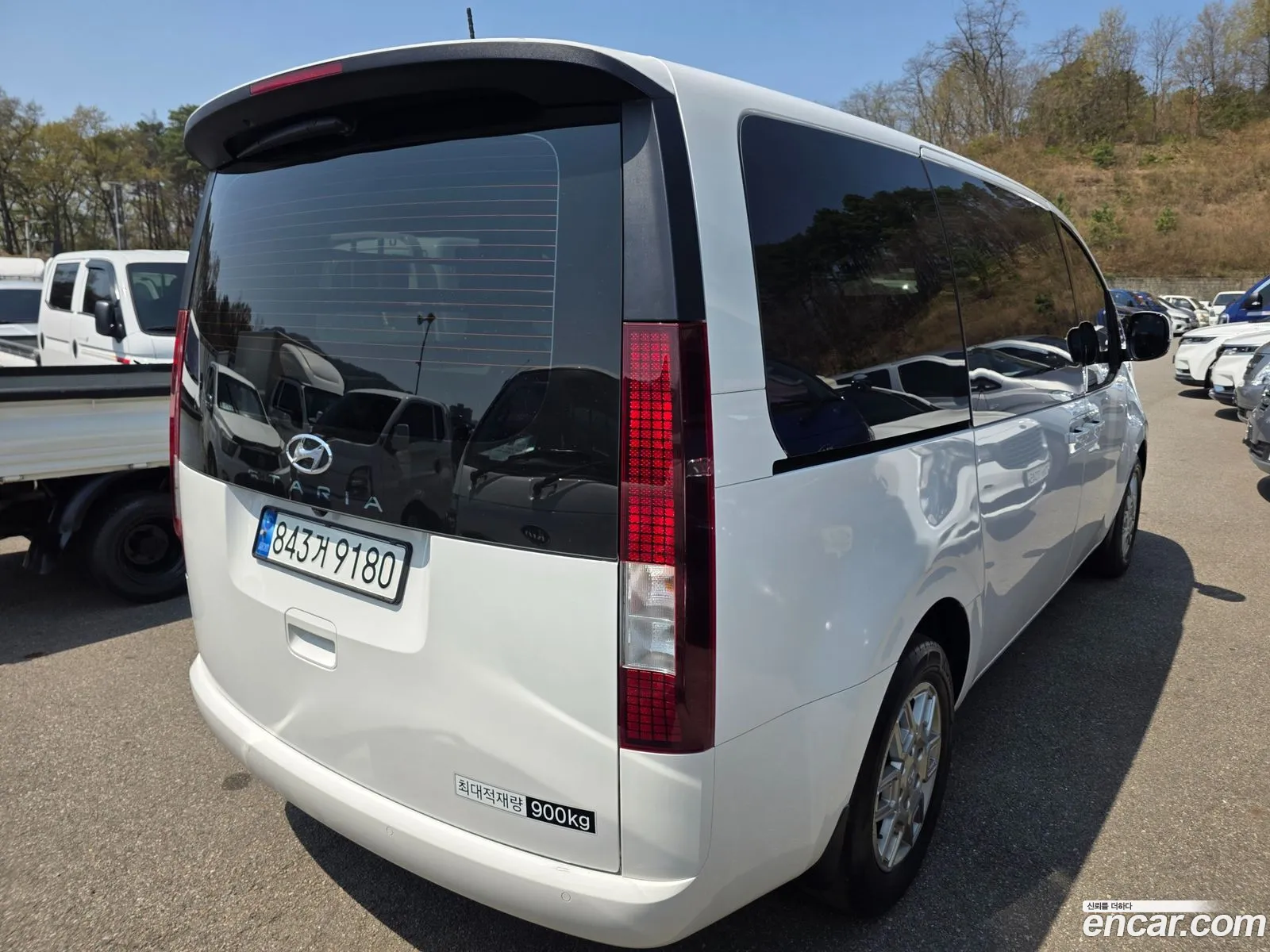 Hyundai Staria 2023 — 19