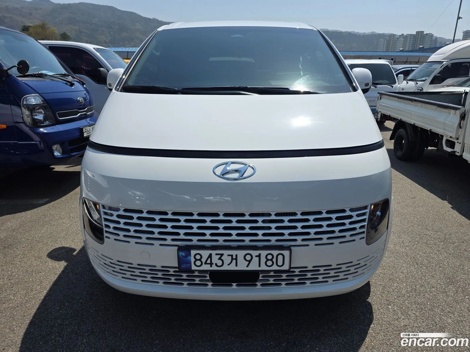 Hyundai Staria 2023 — 5