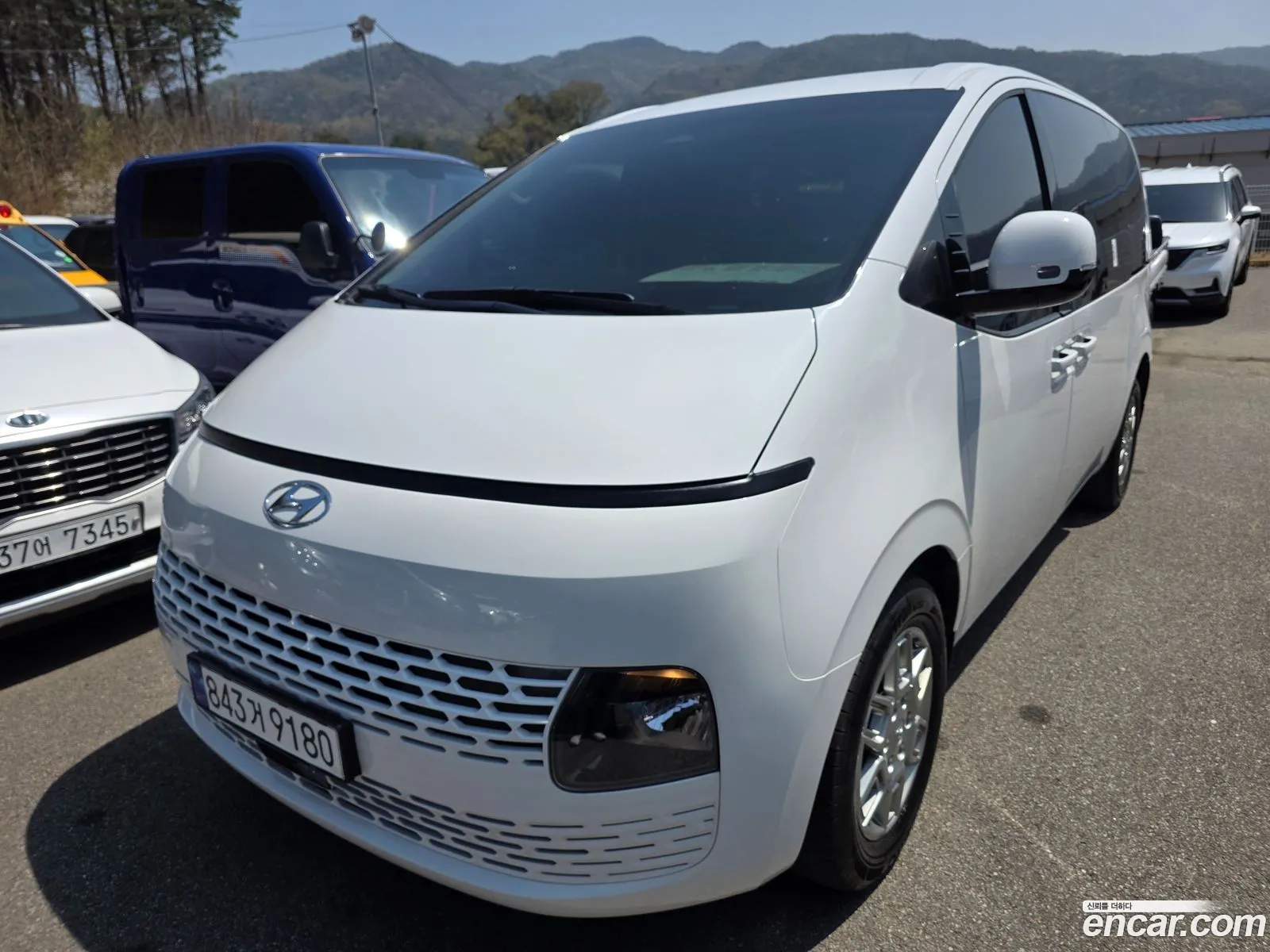 Hyundai Staria 2023 — 12